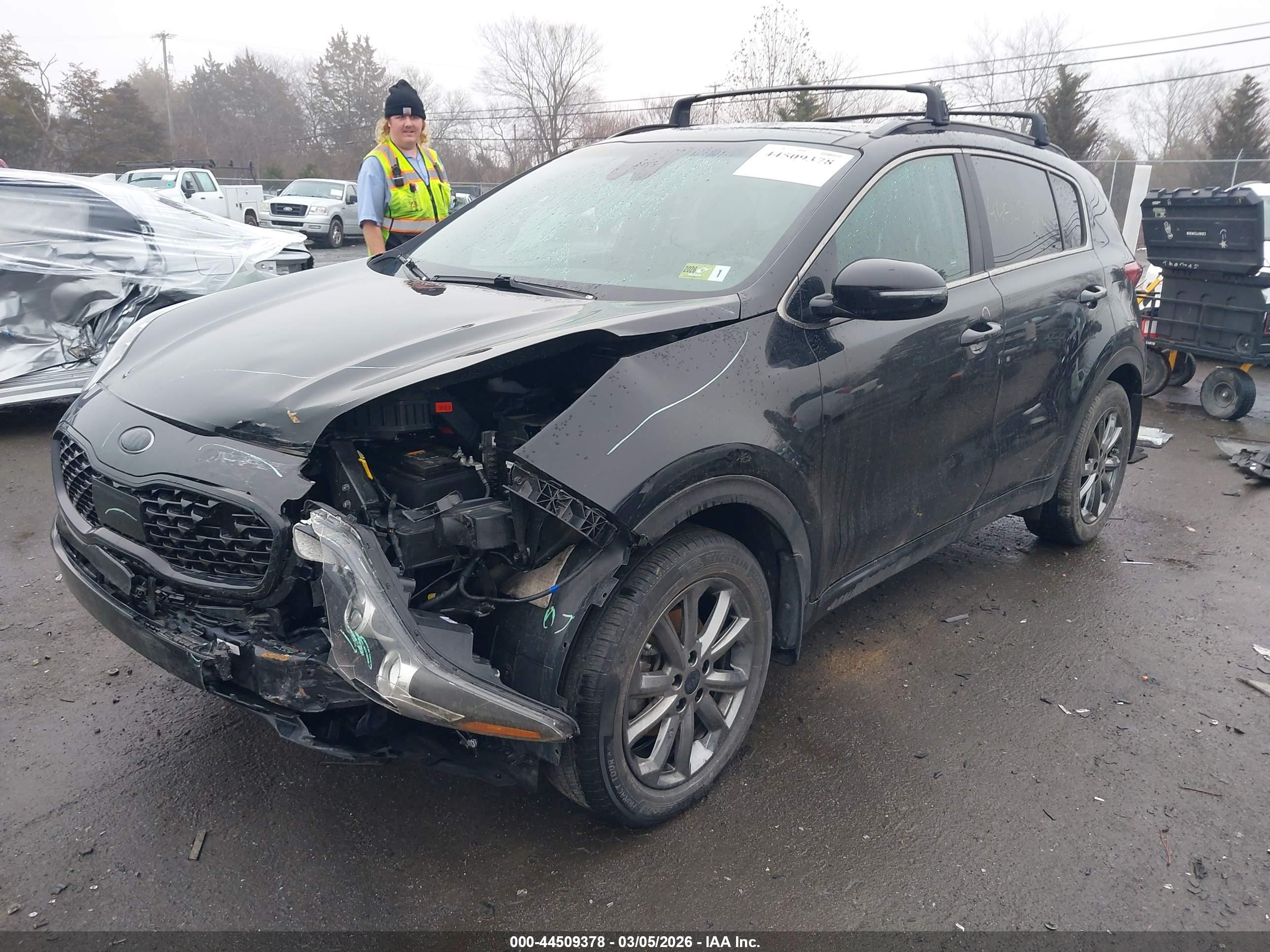 KIA SPORTAGE image 2