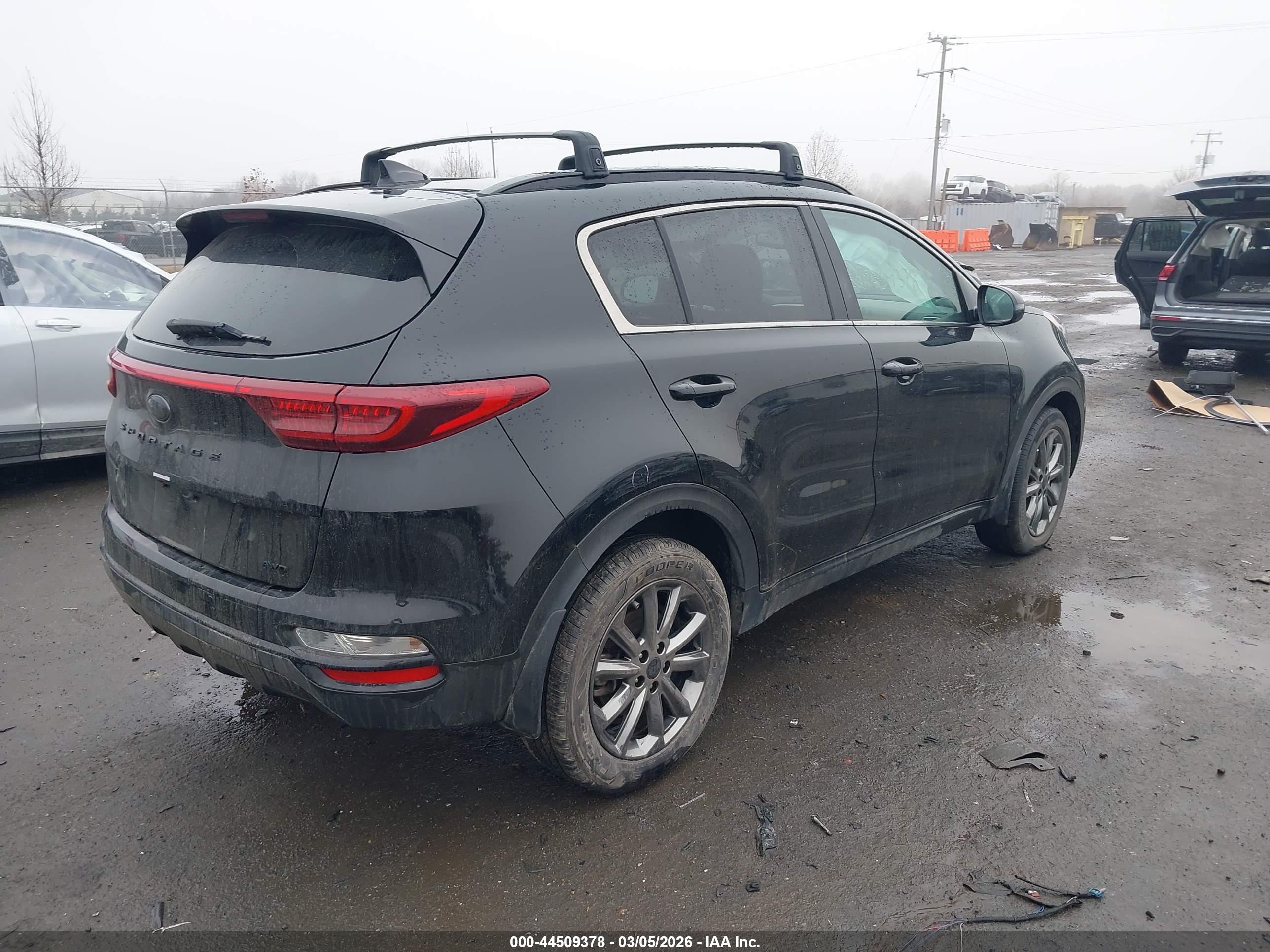 KIA SPORTAGE image 4
