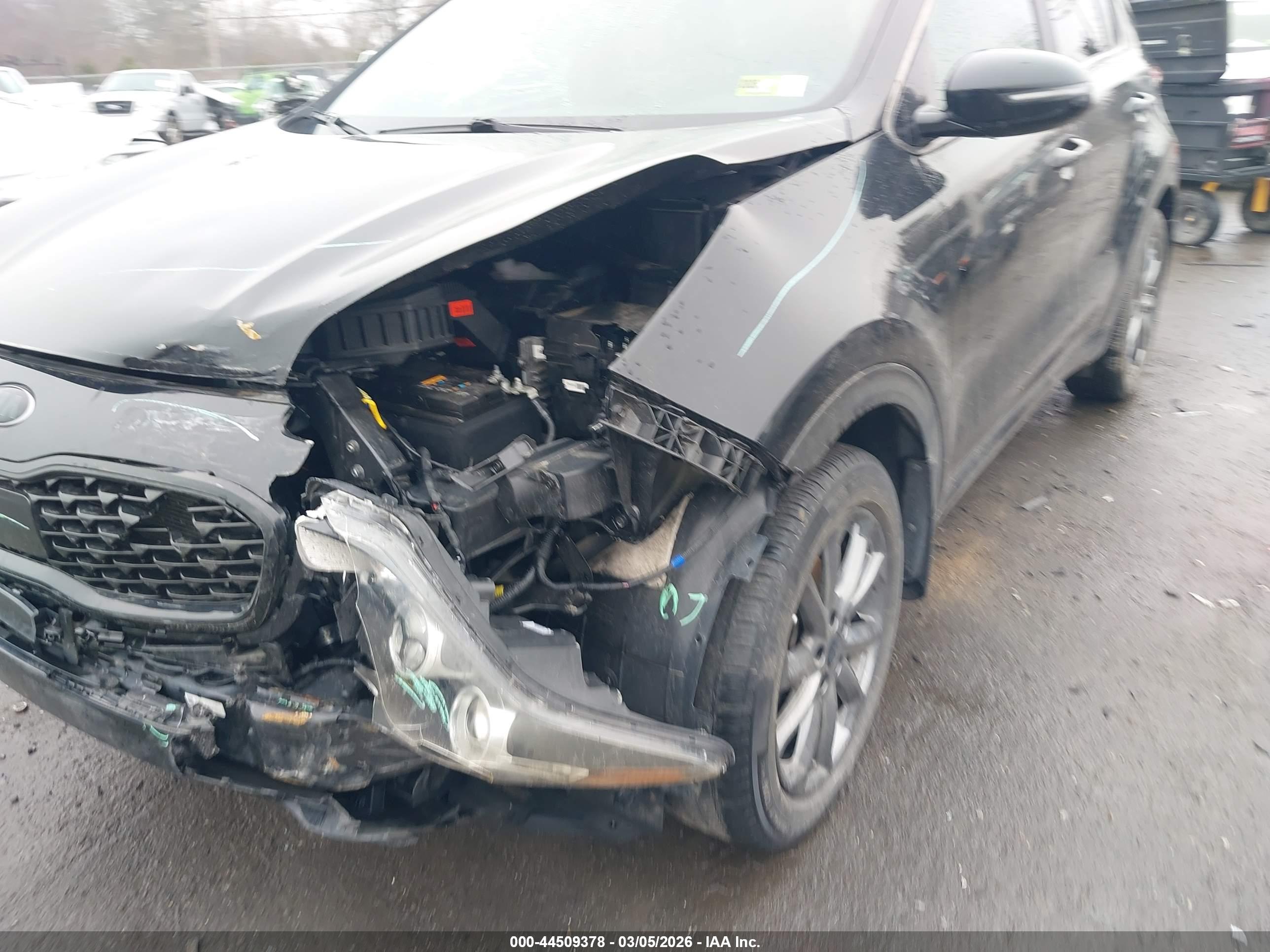 KIA SPORTAGE image 6