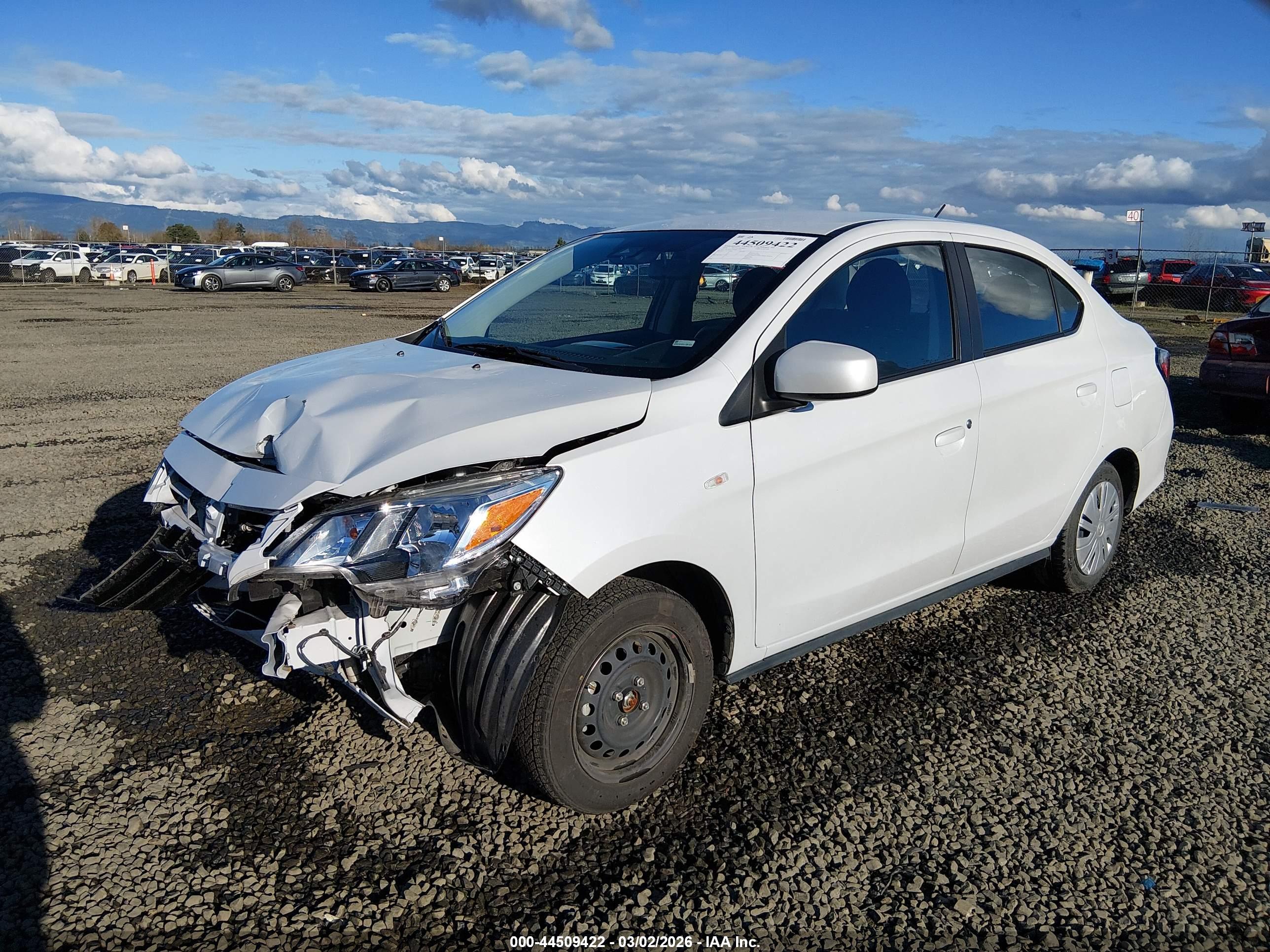 MITSUBISHI MIRAGE image 2