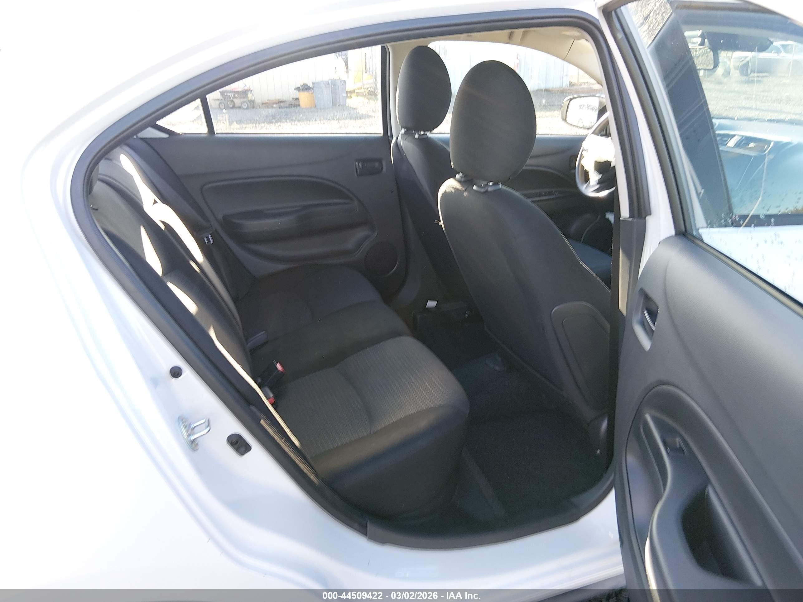 MITSUBISHI MIRAGE image 8