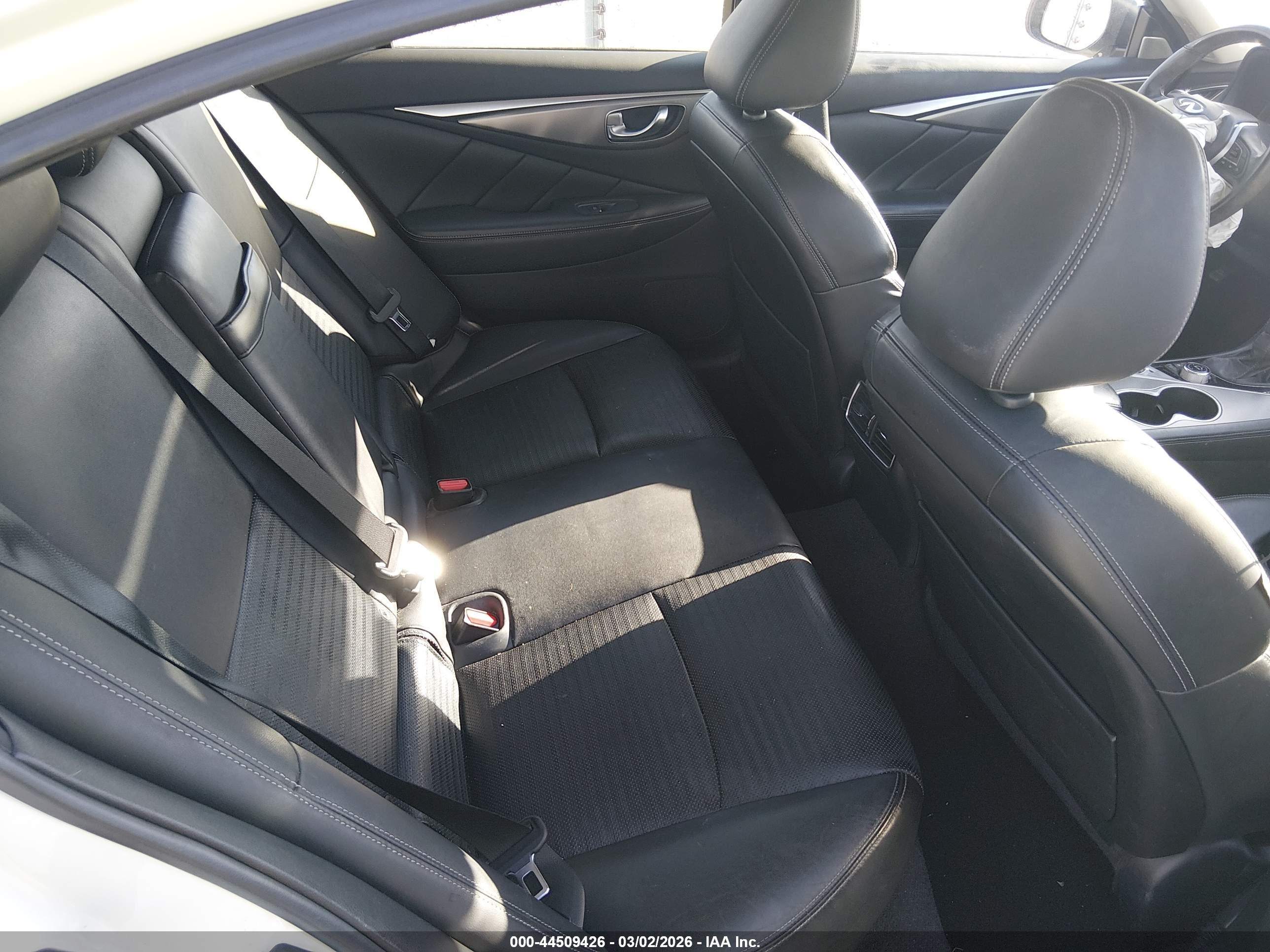 INFINITI Q50 image 8