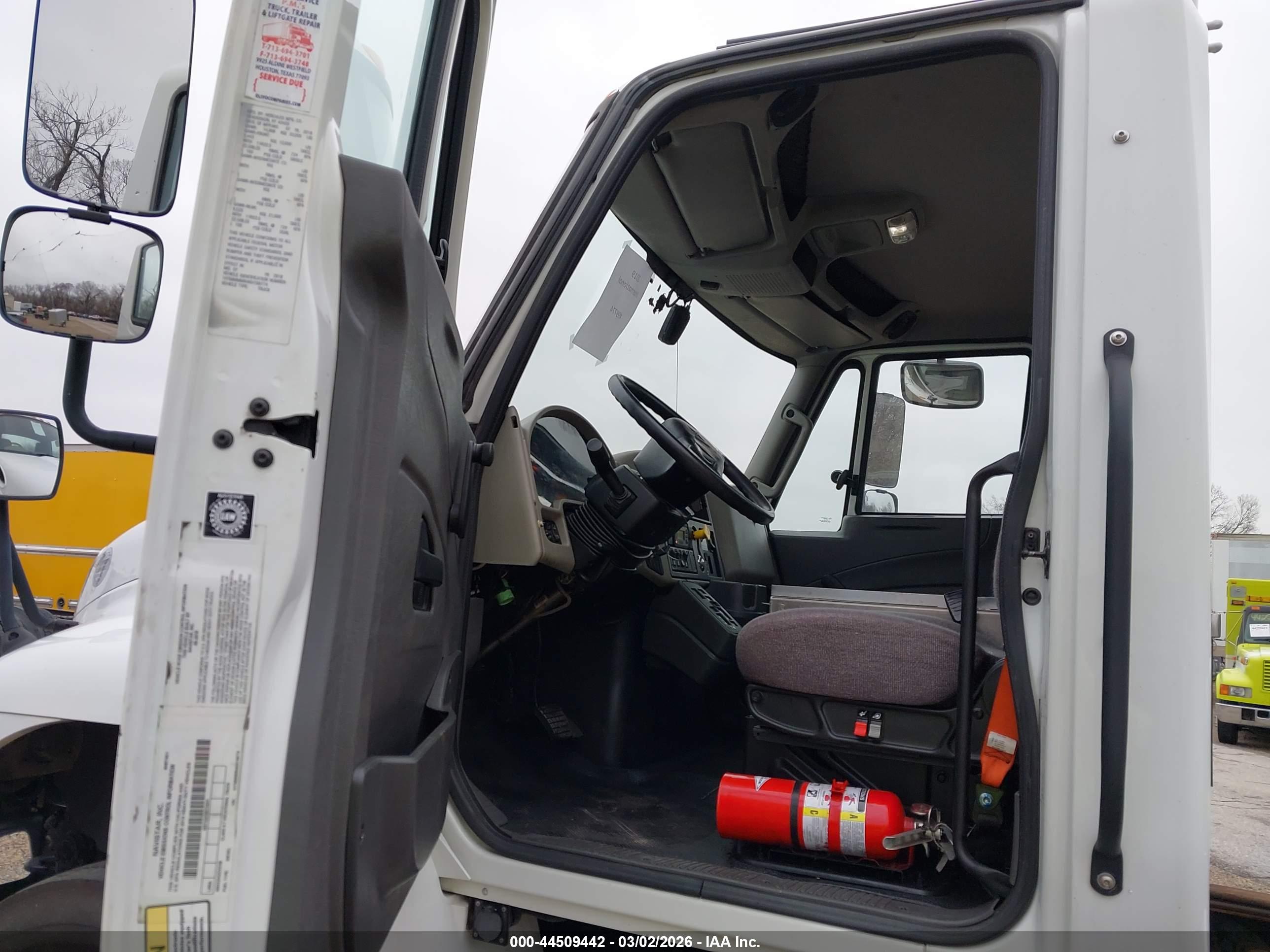 INTERNATIONAL DURASTAR image 8