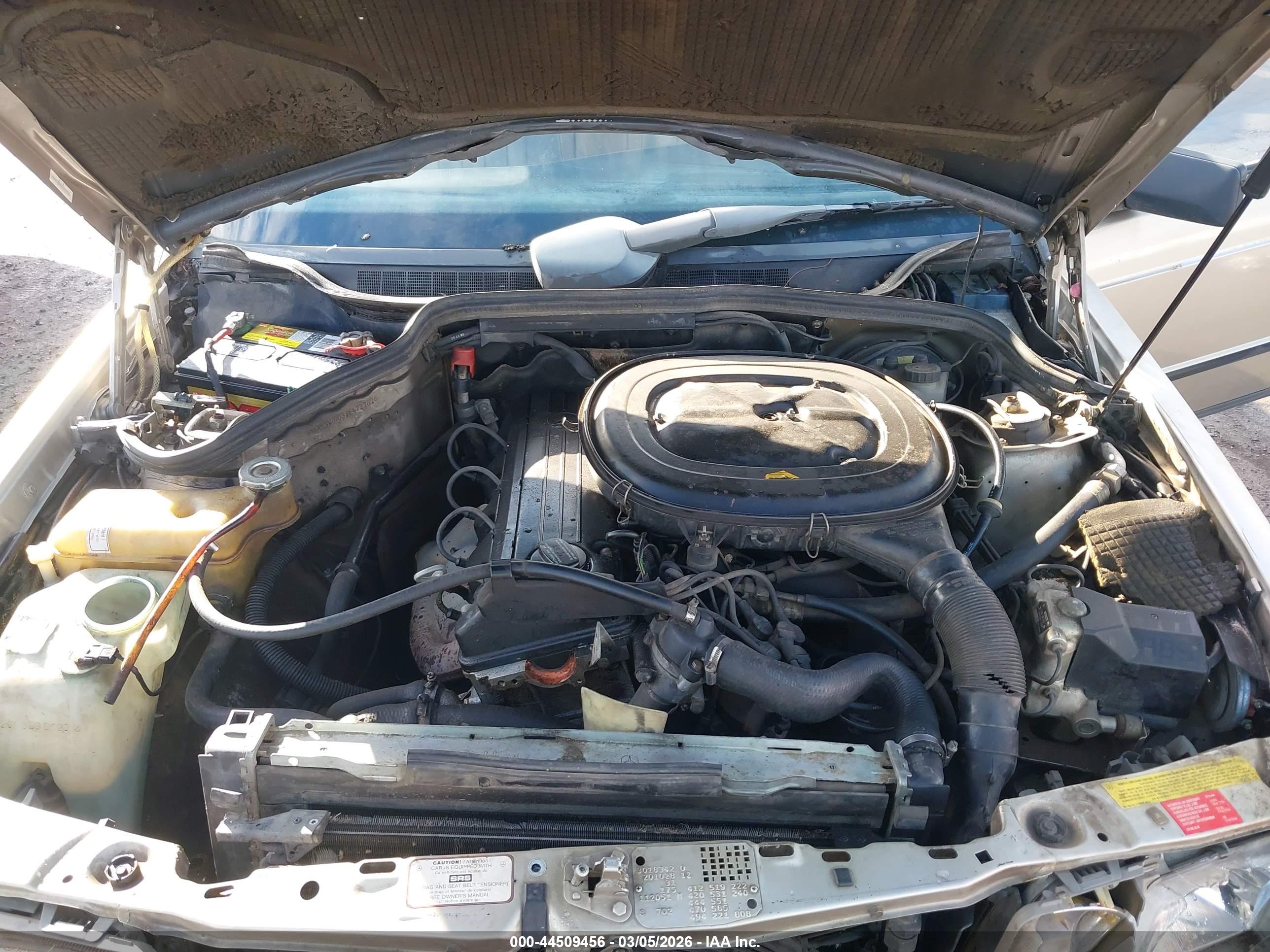 MERCEDES-BENZ 190 image 10