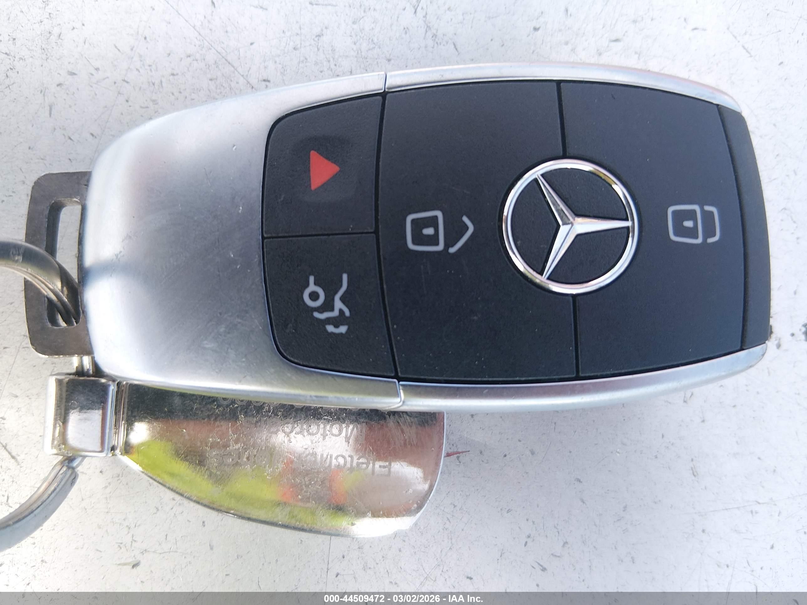 MERCEDES-BENZ C image 11