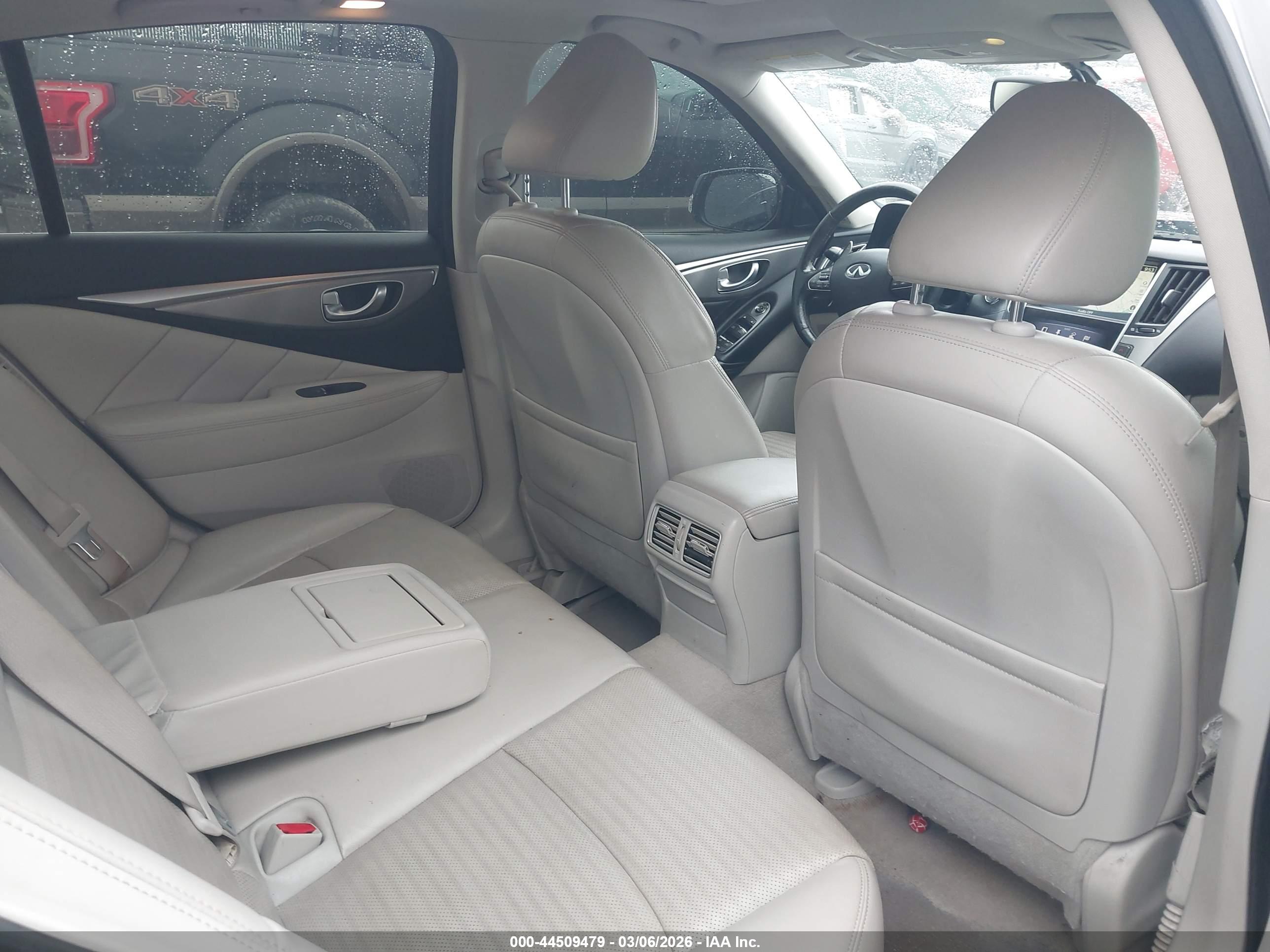 INFINITI Q50 image 8