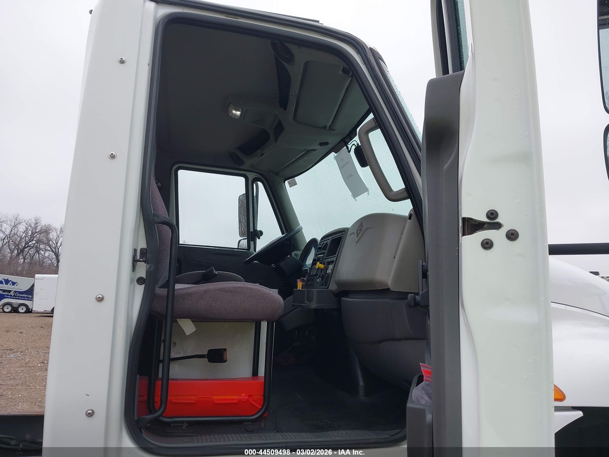 INTERNATIONAL DURASTAR image 8