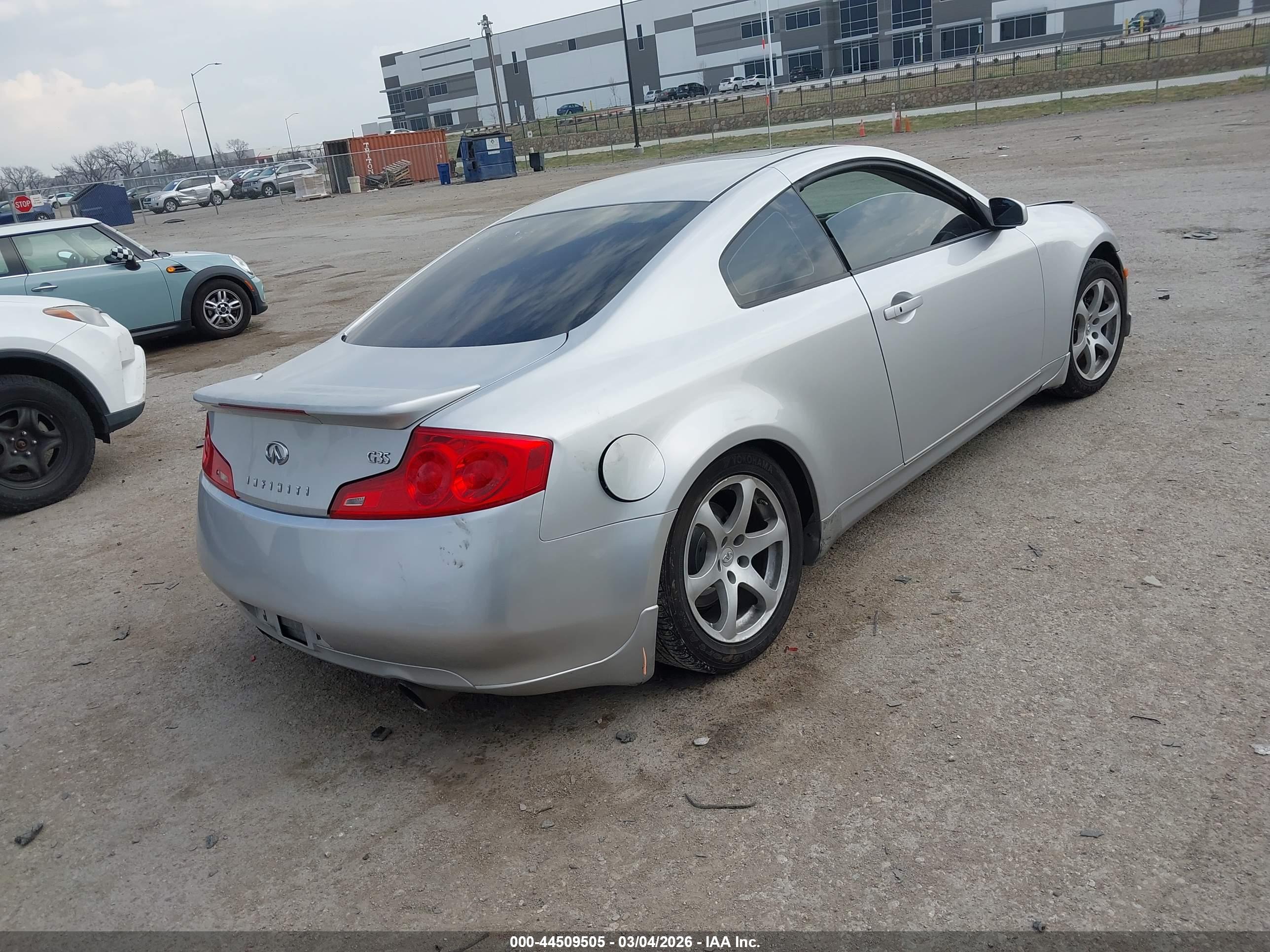 INFINITI G35 image 4