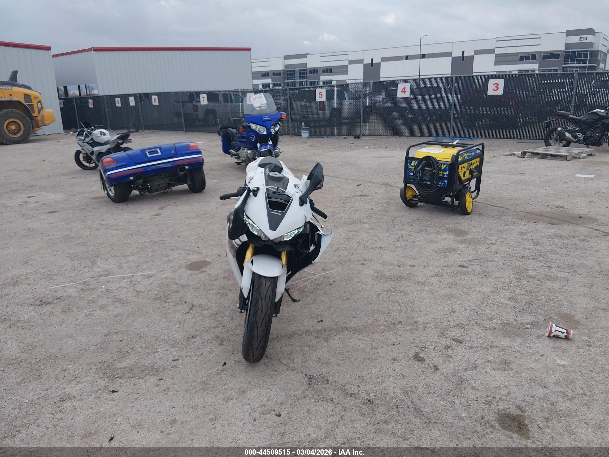 HONDA CBR1000 image 5