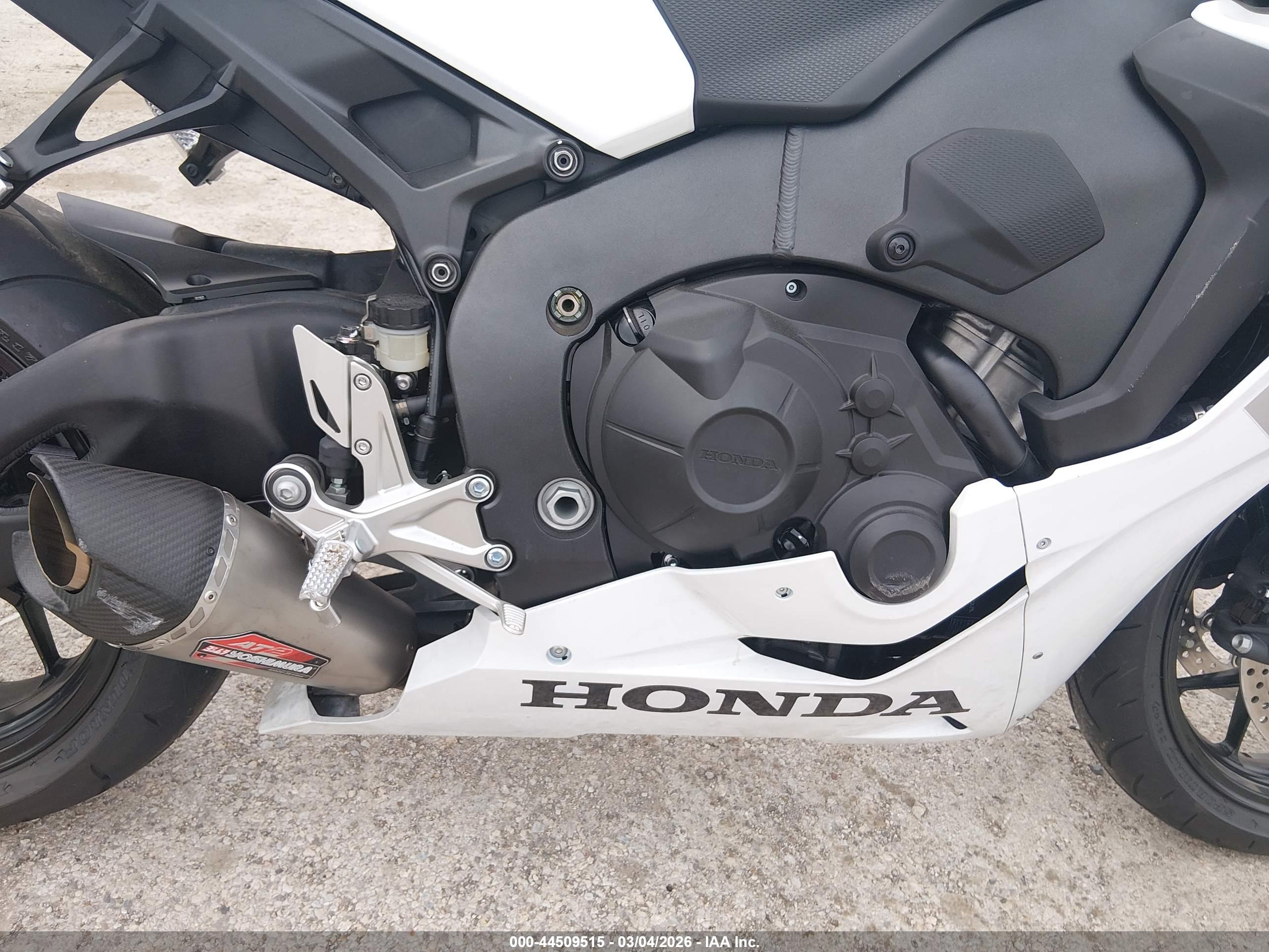 HONDA CBR1000 image 8