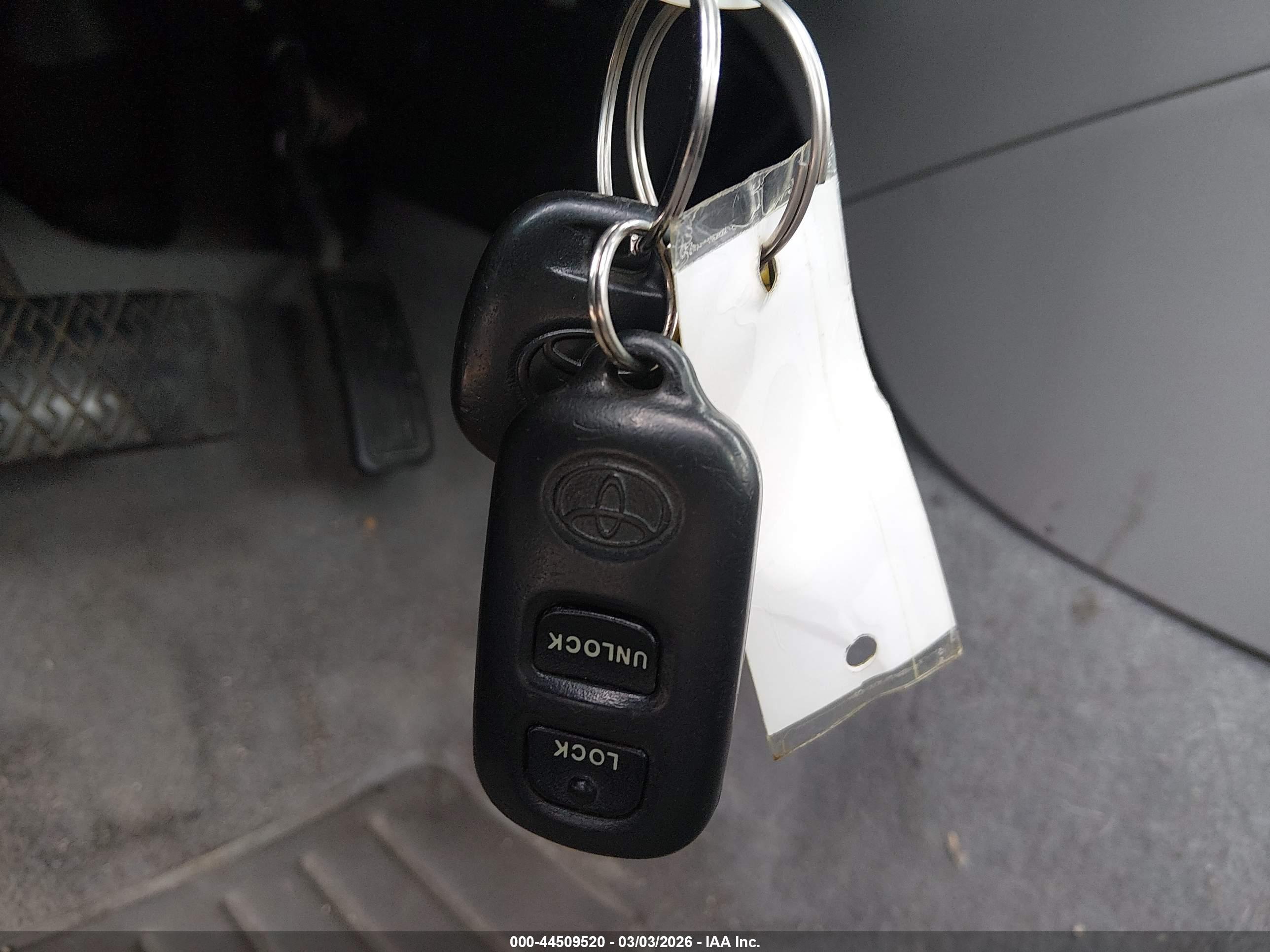 TOYOTA COROLLA image 11
