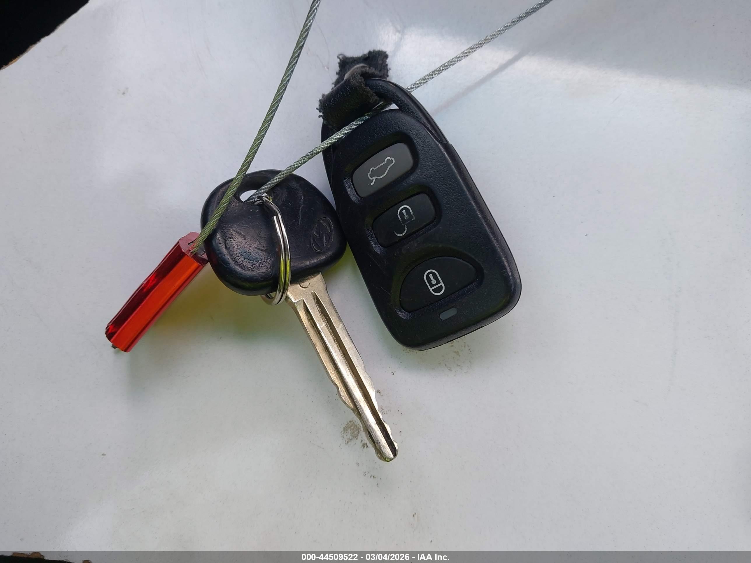 HYUNDAI ELANTRA image 11