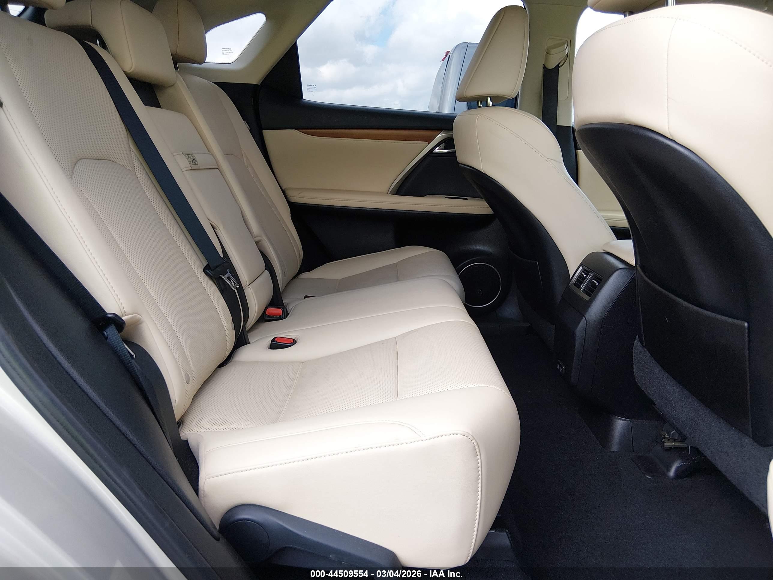 LEXUS RX image 8