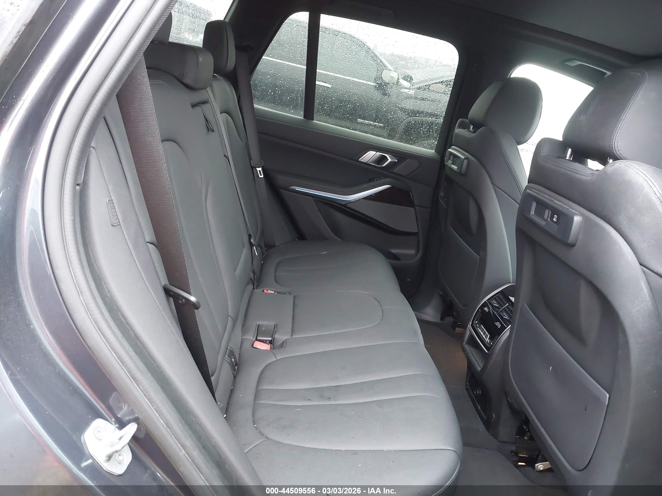 BMW X5 image 8