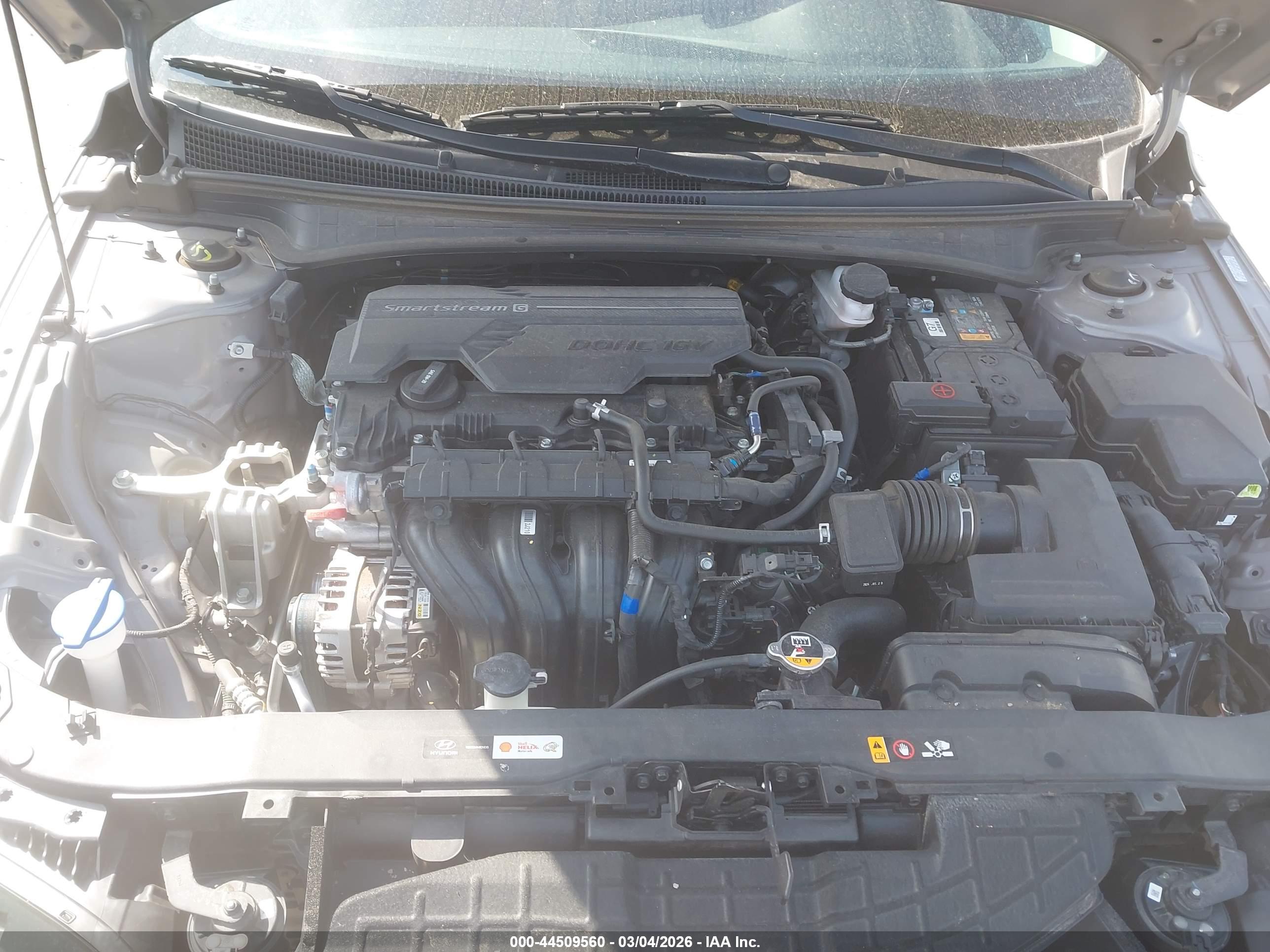 HYUNDAI ELANTRA image 10