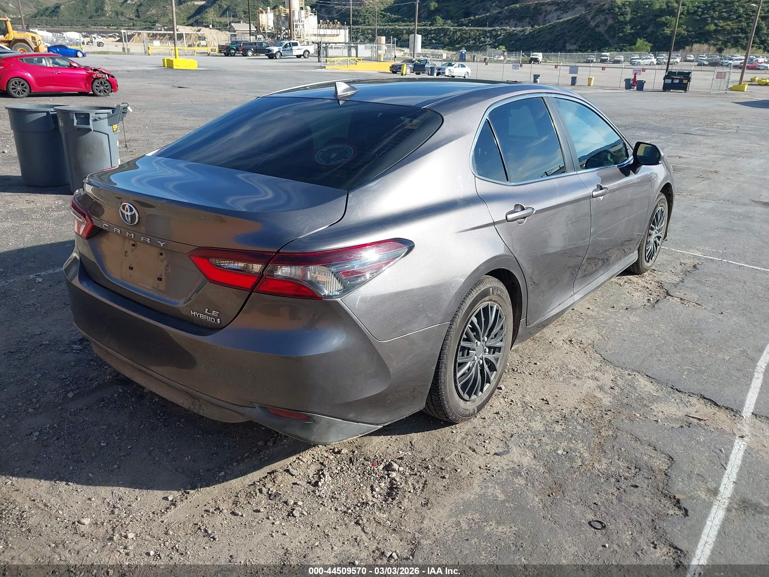 TOYOTA CAMRY image 4