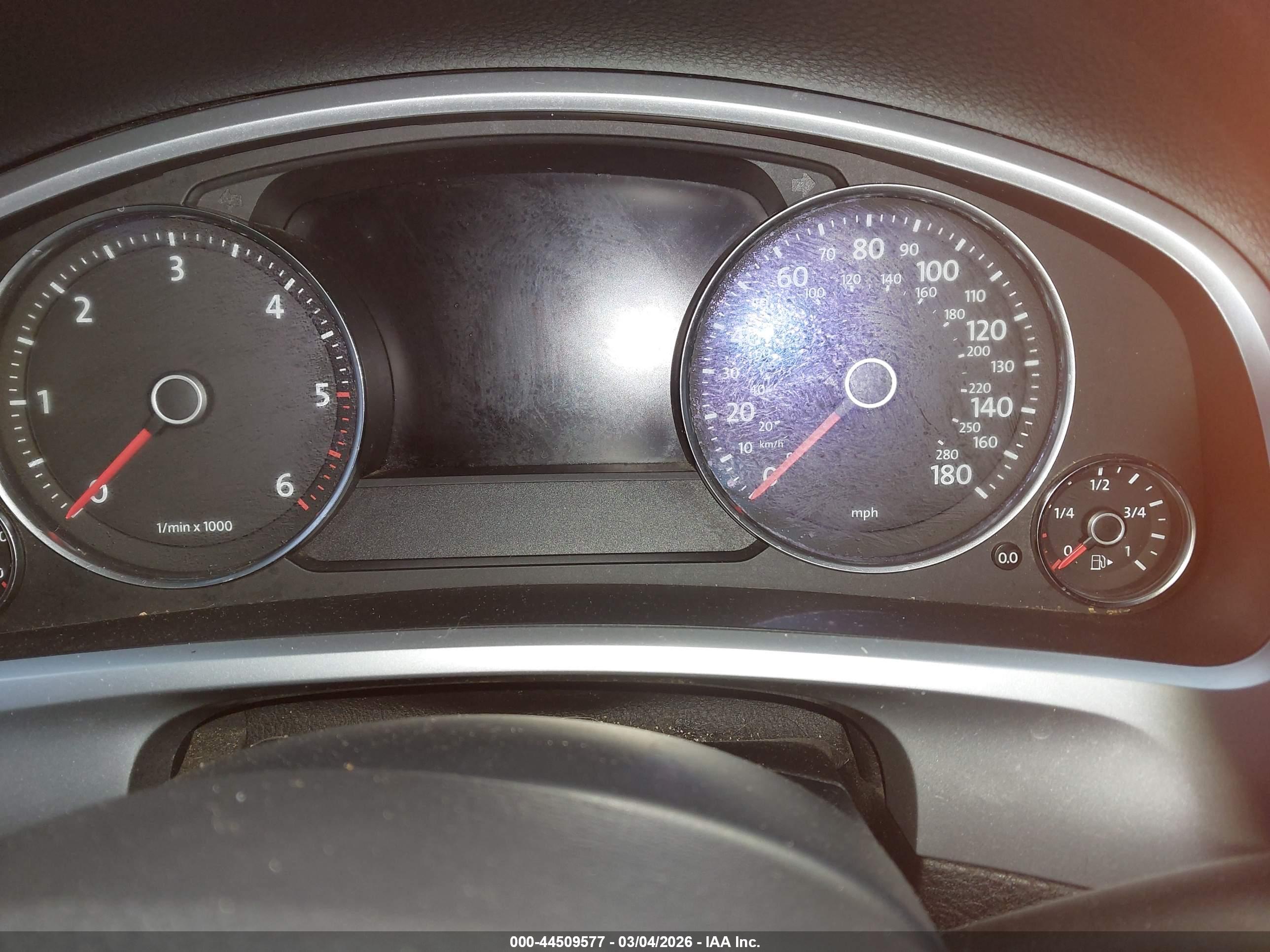 VOLKSWAGEN TOUAREG image 7
