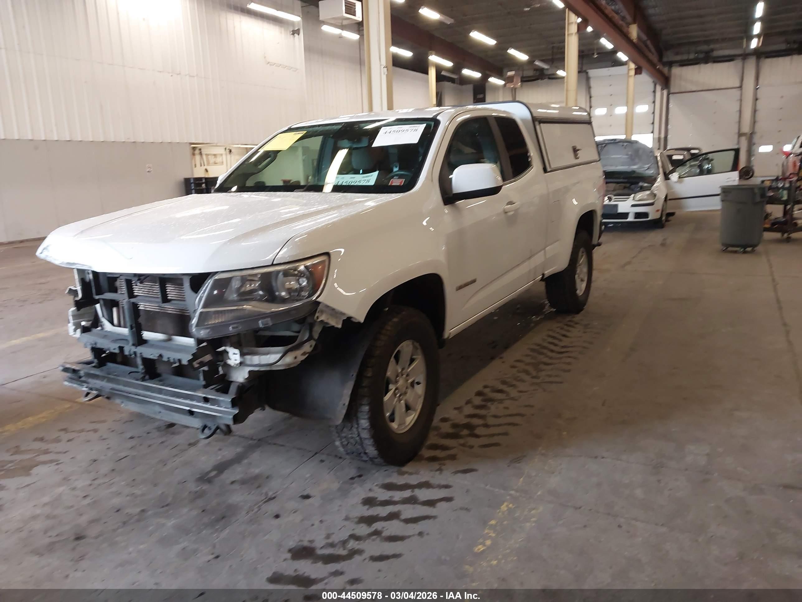 CHEVROLET COLORADO image 2