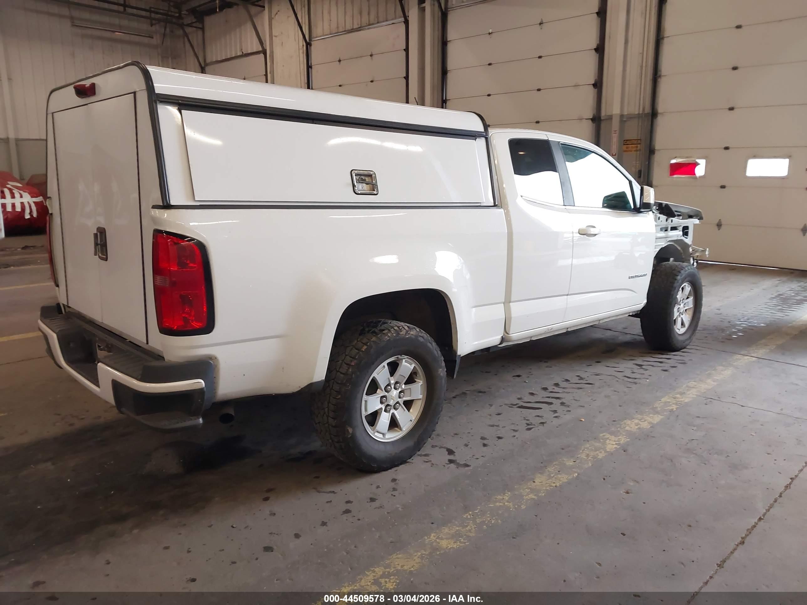 CHEVROLET COLORADO image 4