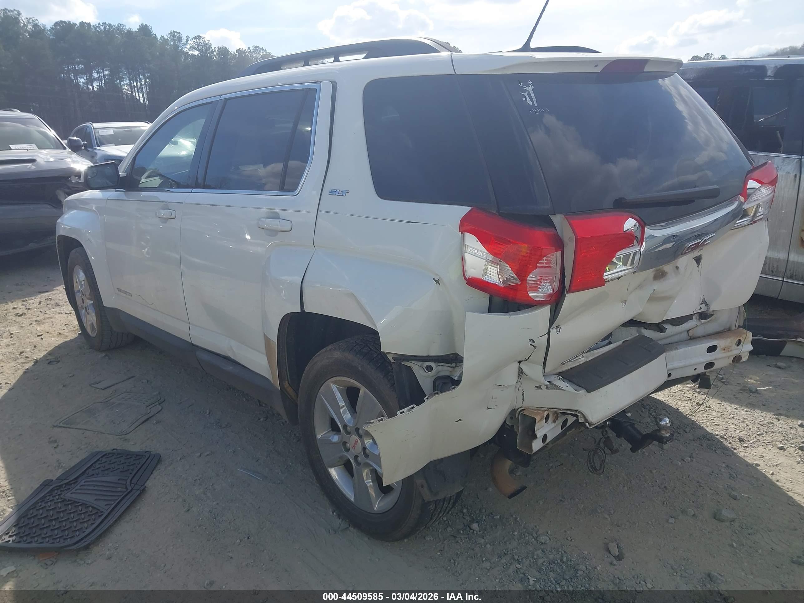 GMC TERRAIN image 3
