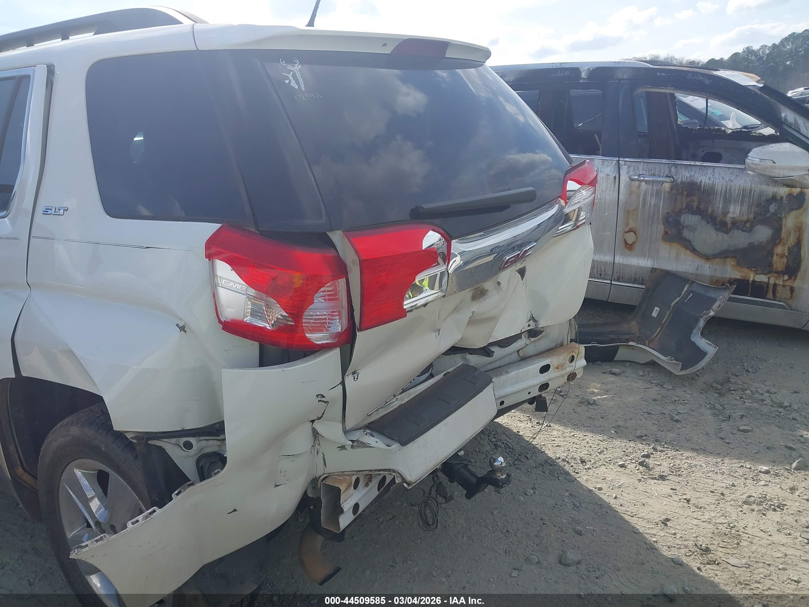 GMC TERRAIN image 6