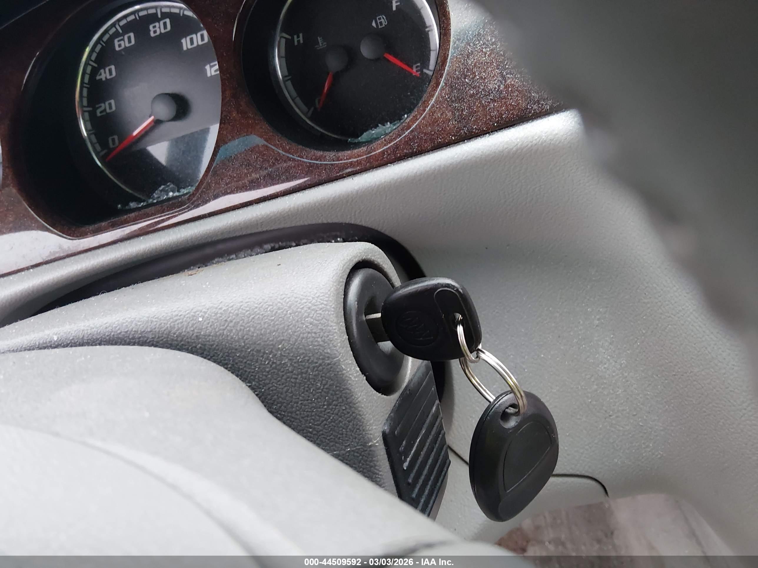 BUICK LUCERNE image 11