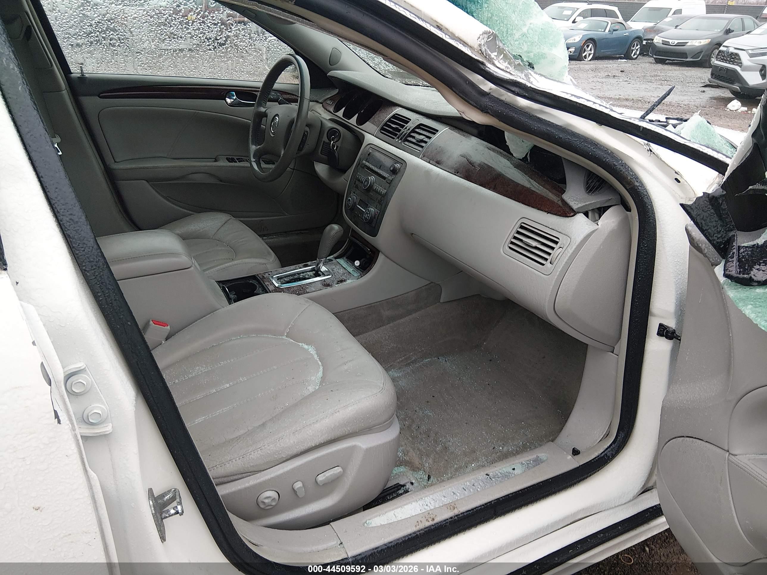 BUICK LUCERNE image 5