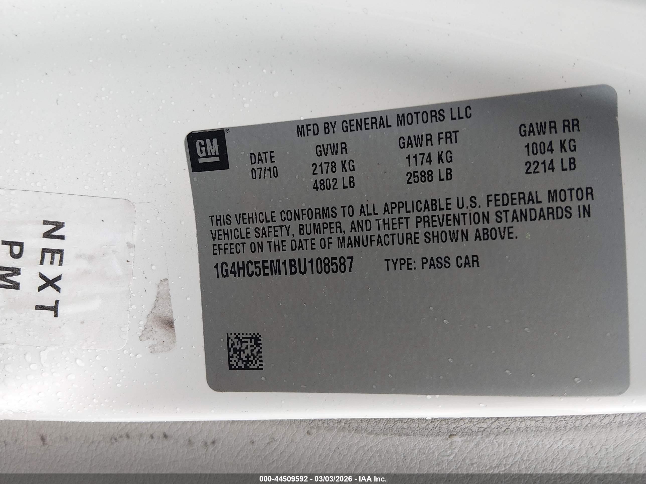 BUICK LUCERNE image 9