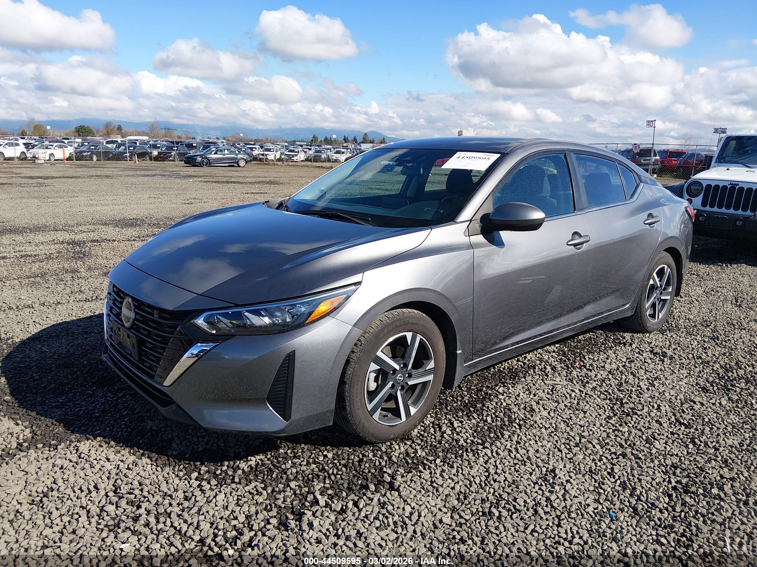 NISSAN SENTRA image 2