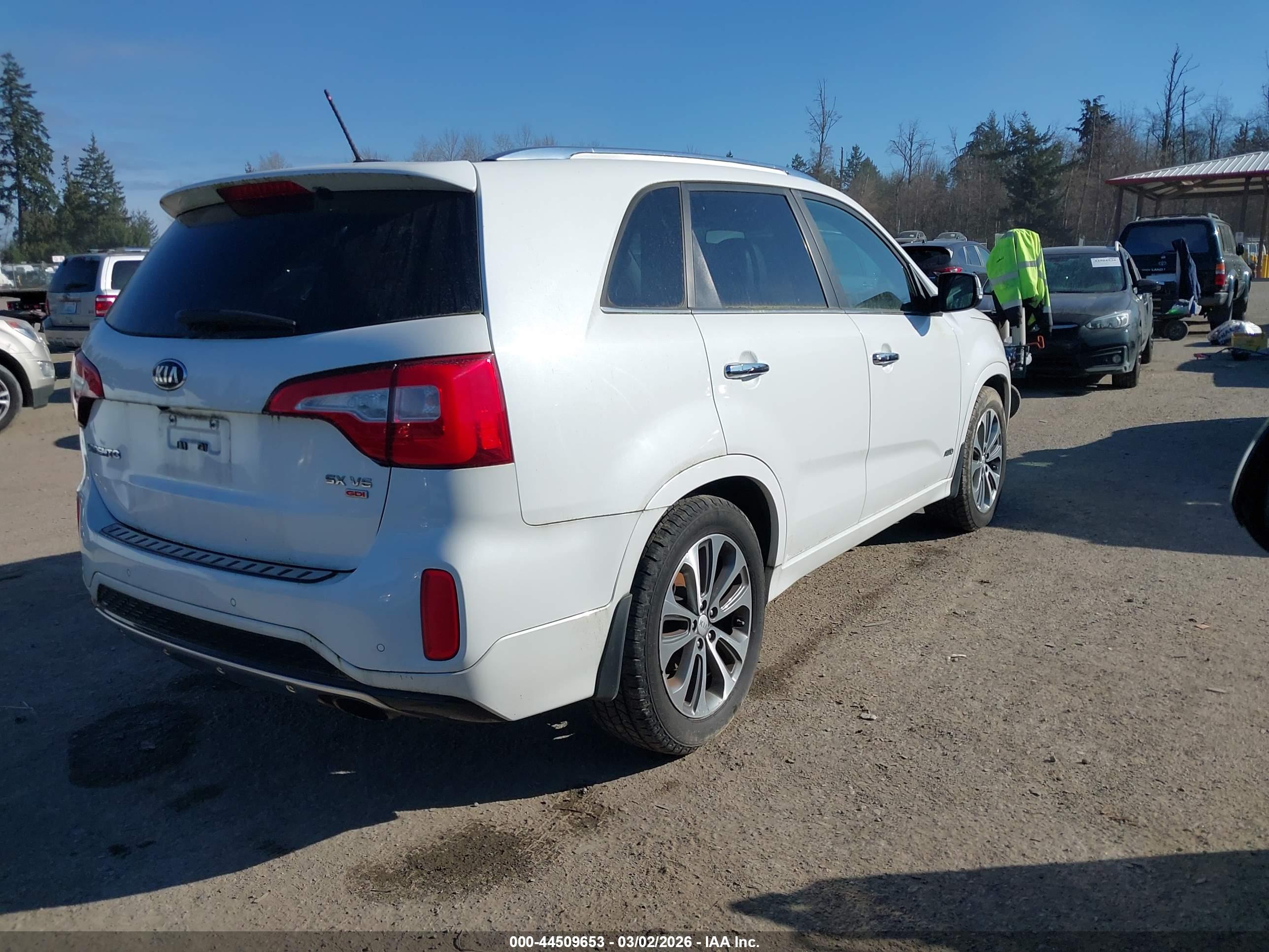KIA SORENTO image 4