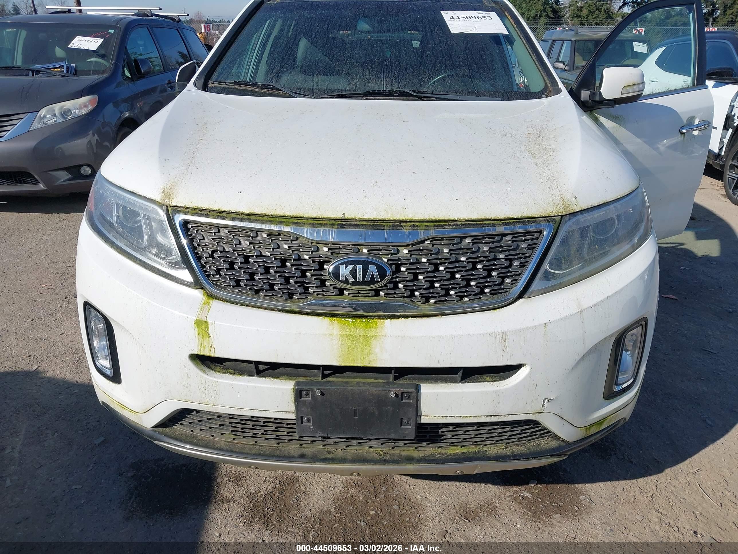 KIA SORENTO image 6