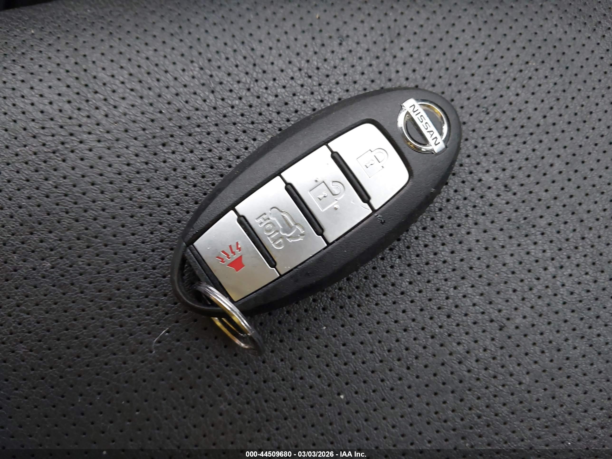 NISSAN ROGUE image 11