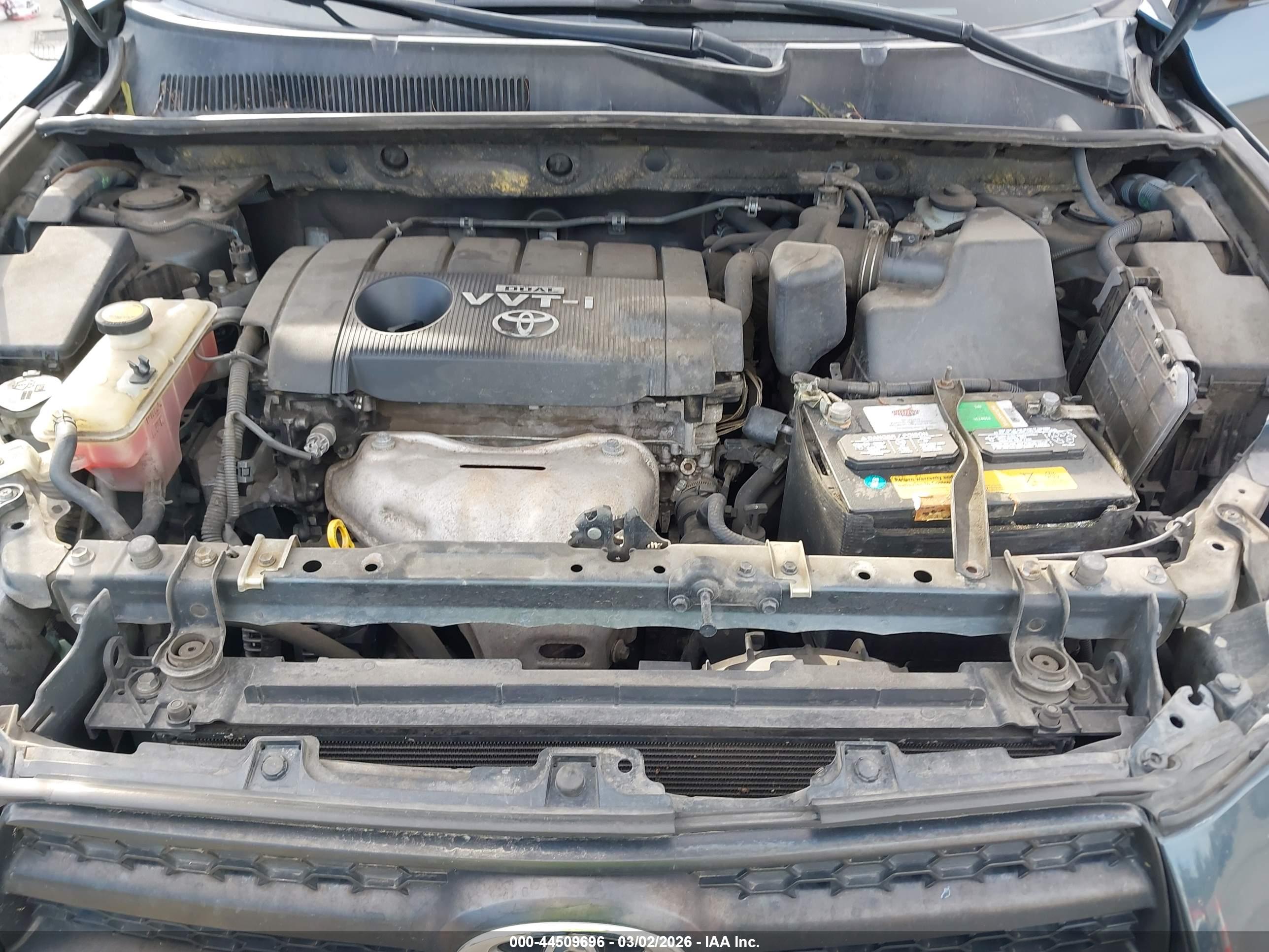 TOYOTA RAV4 image 10