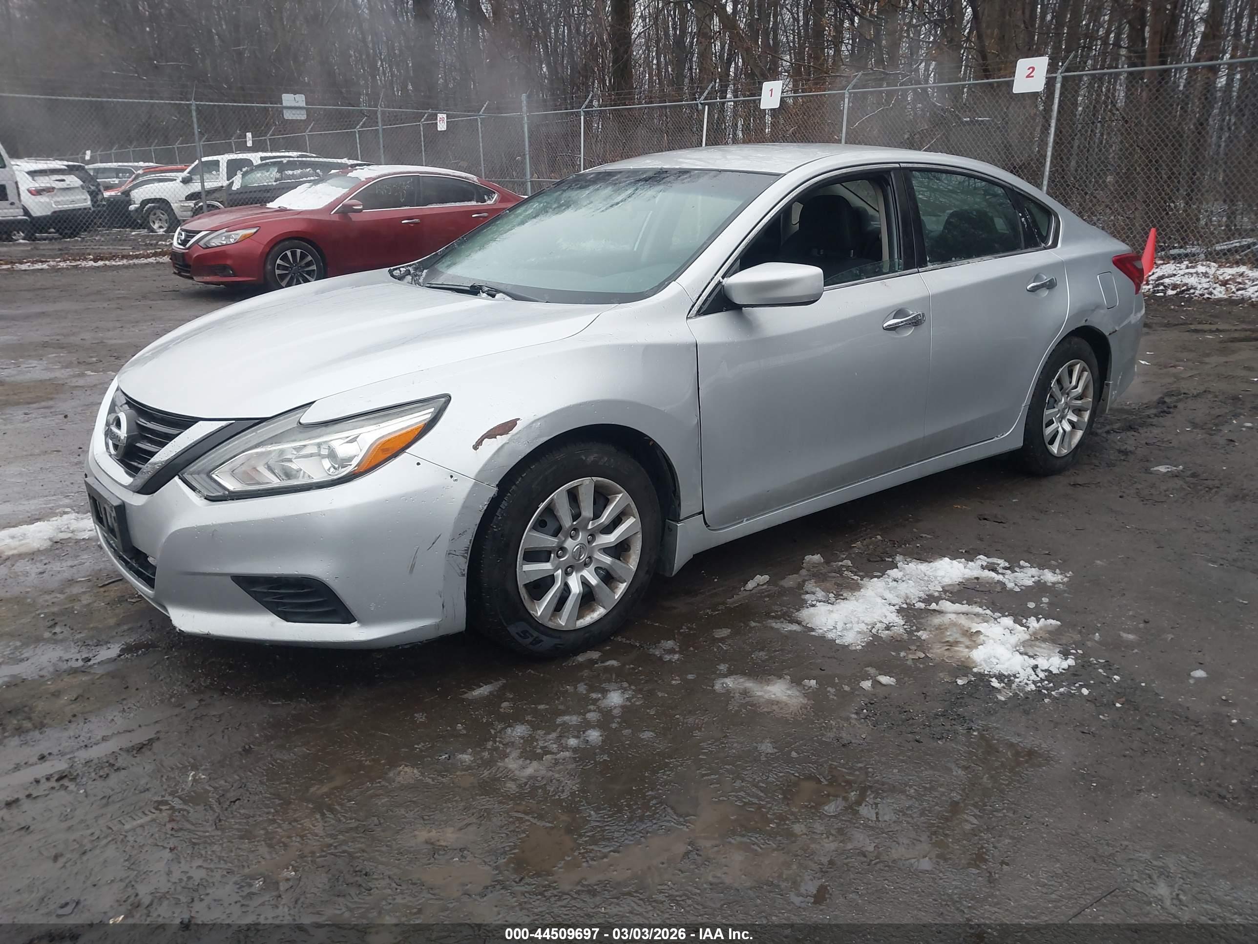 NISSAN ALTIMA image 2