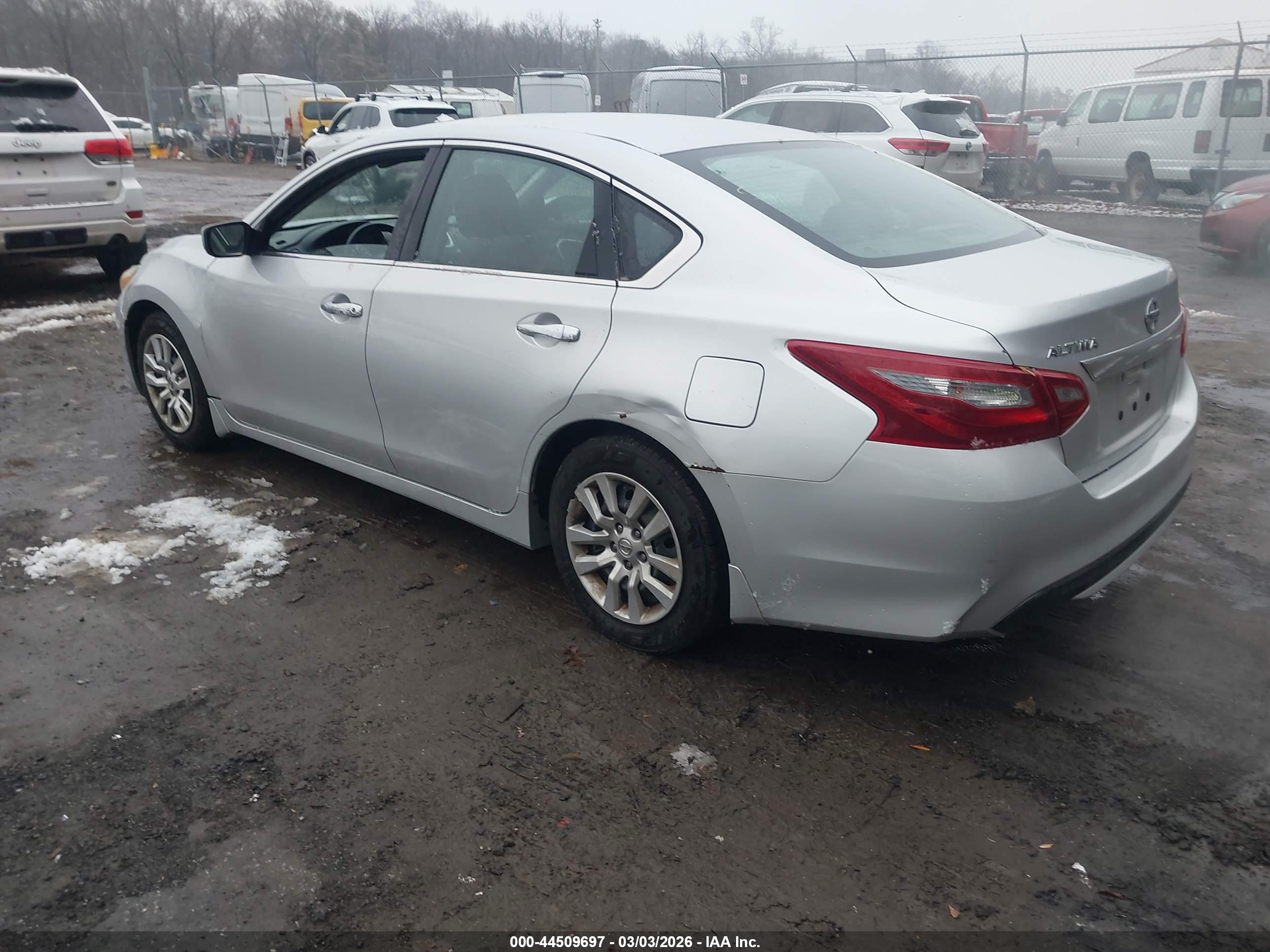 NISSAN ALTIMA image 3