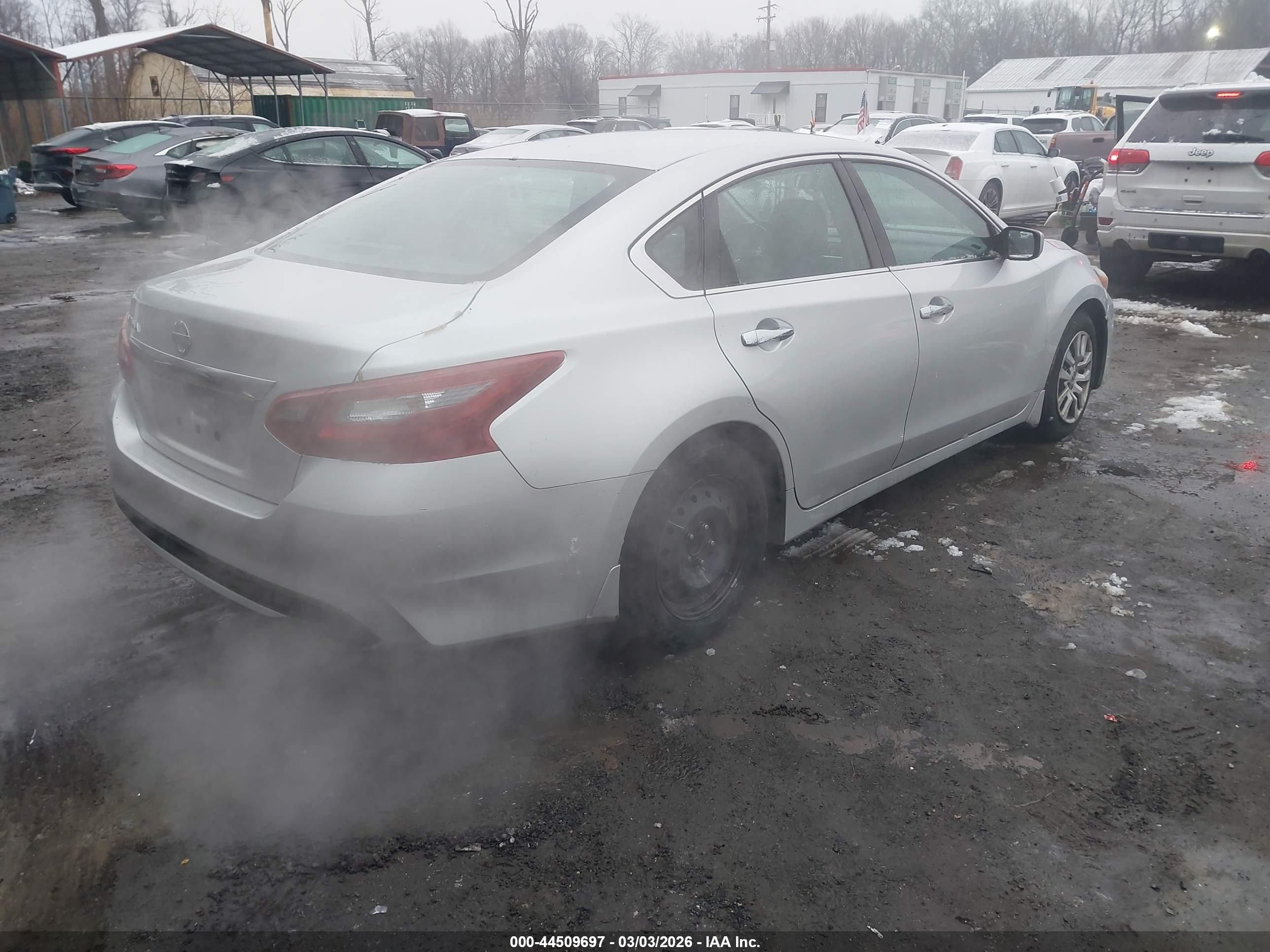 NISSAN ALTIMA image 4