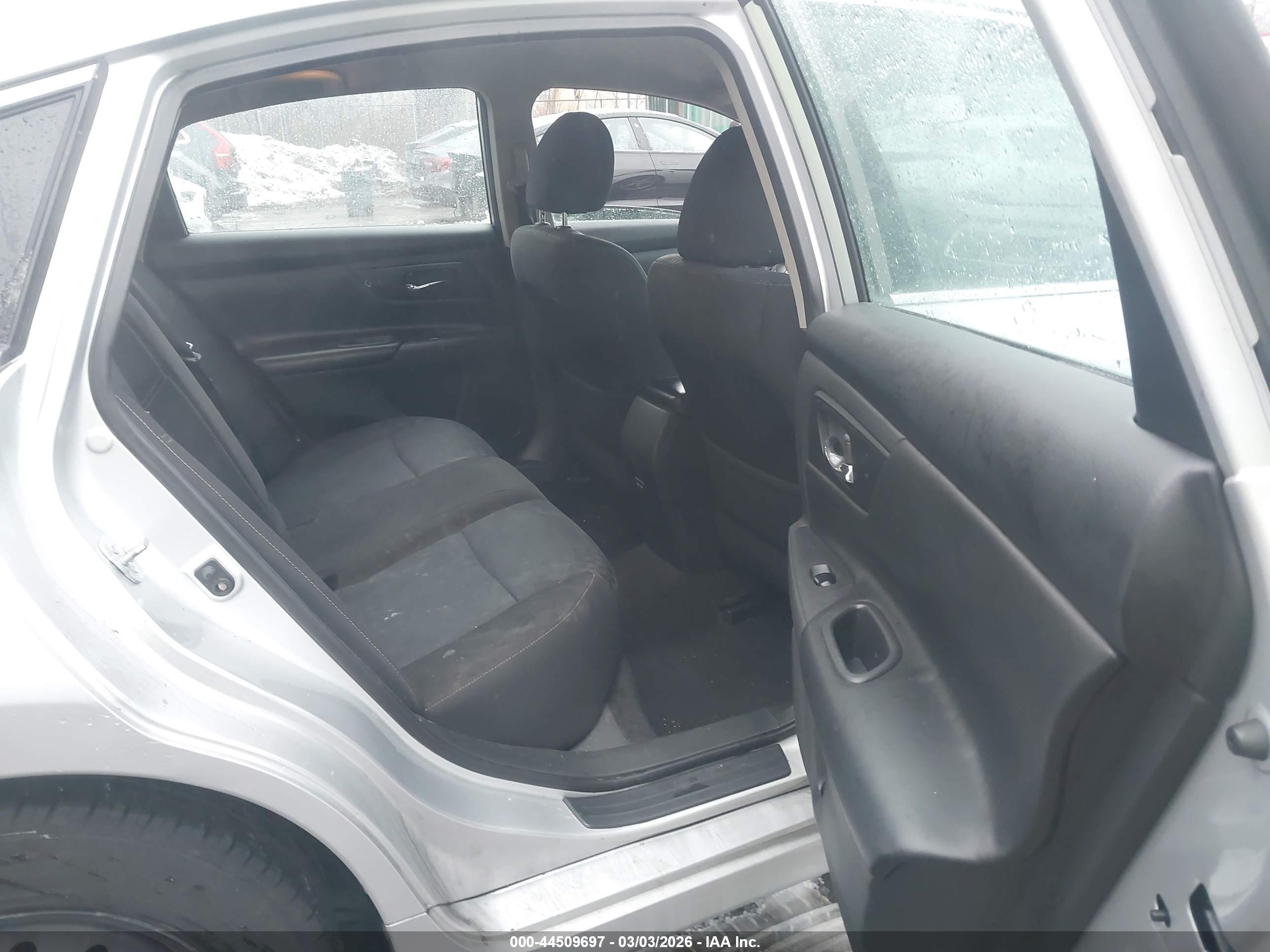 NISSAN ALTIMA image 8
