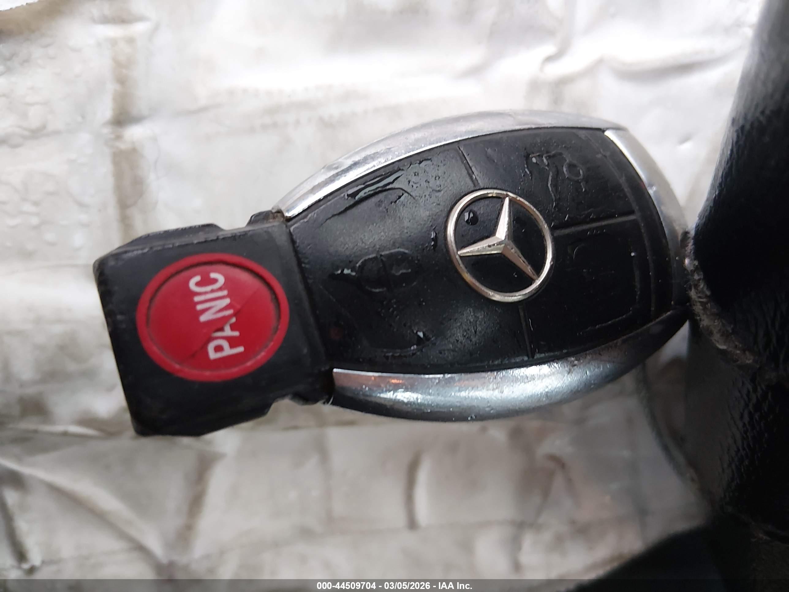 MERCEDES-BENZ C image 11