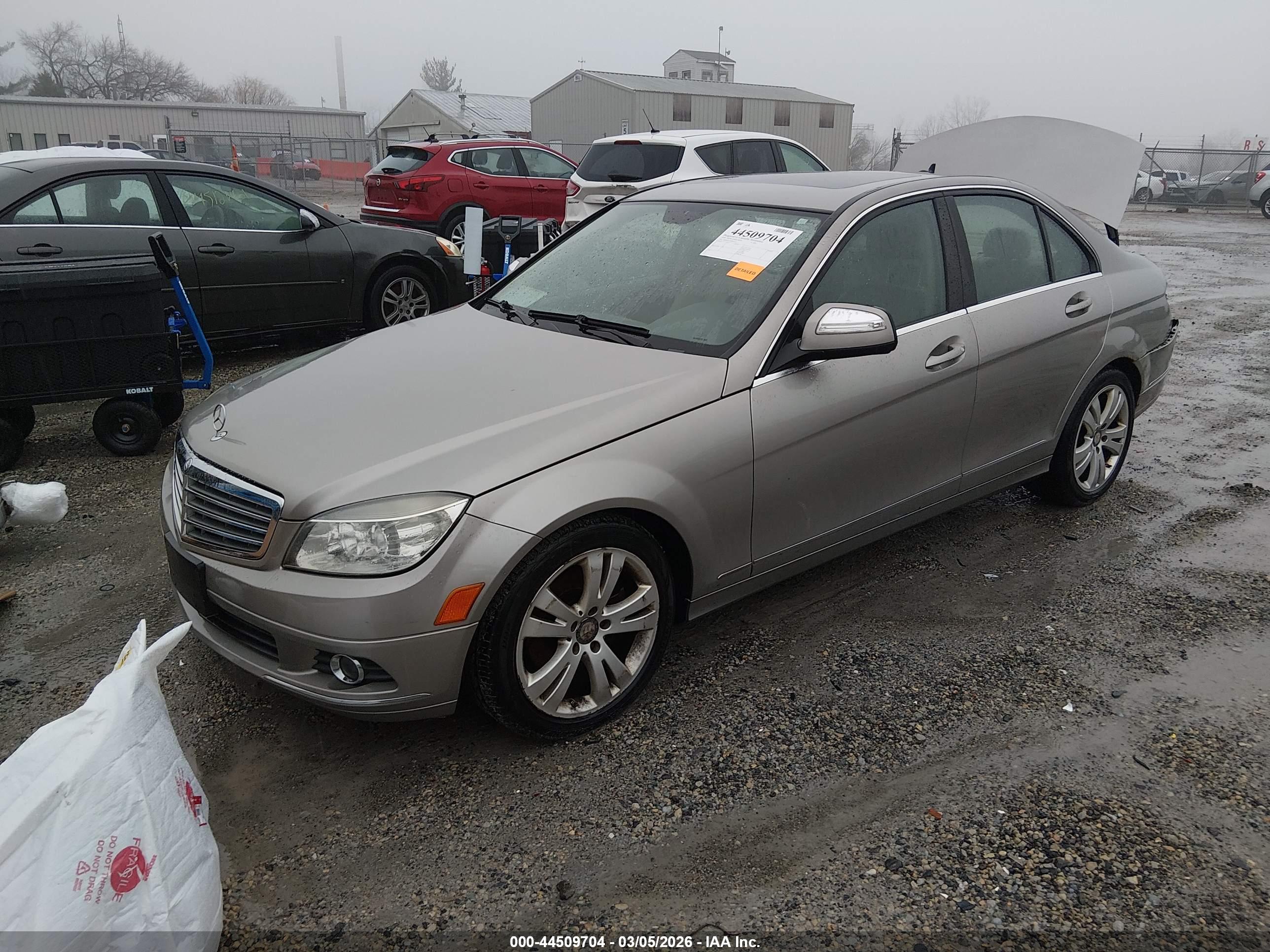 MERCEDES-BENZ C image 2
