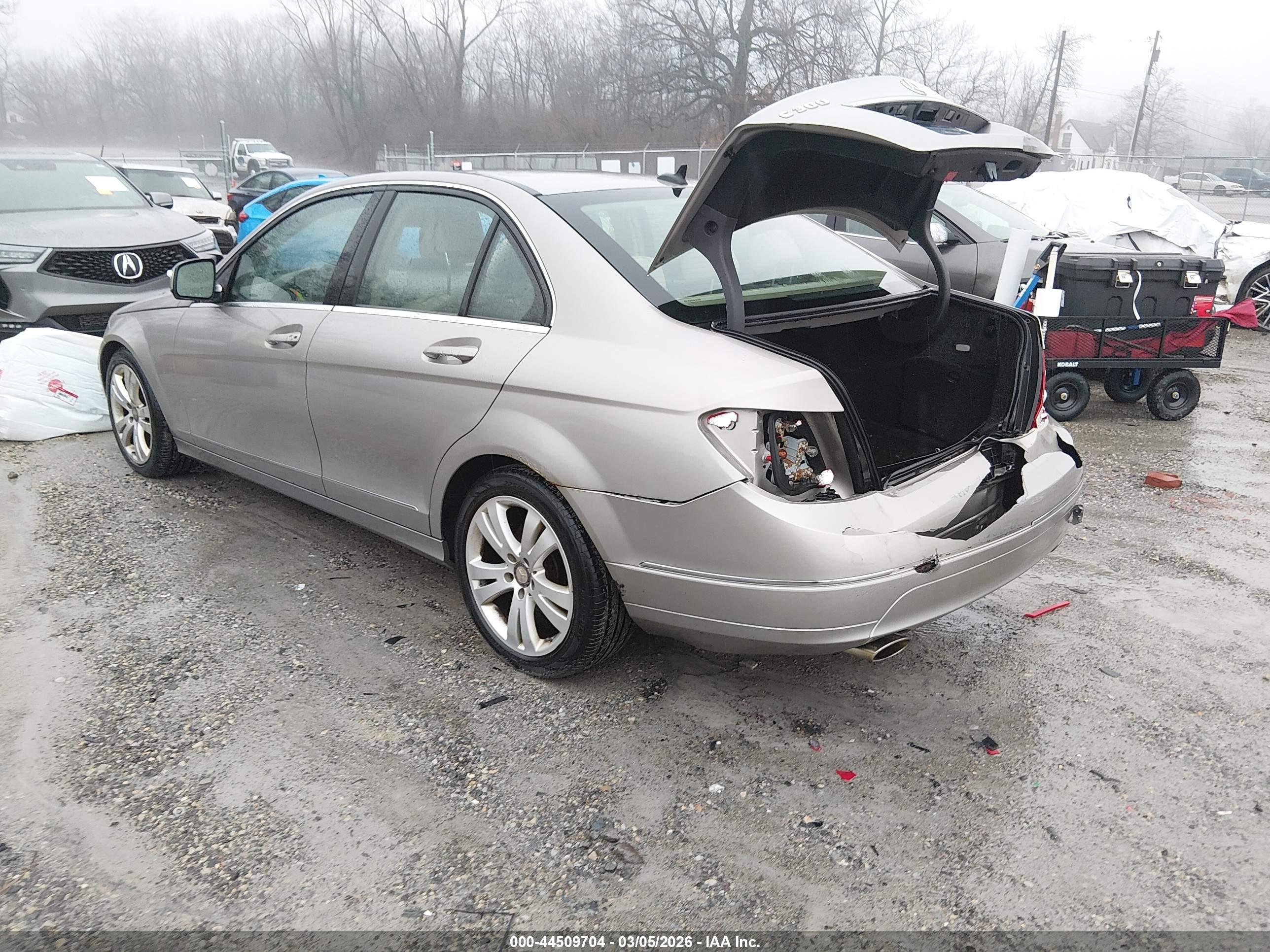 MERCEDES-BENZ C image 3