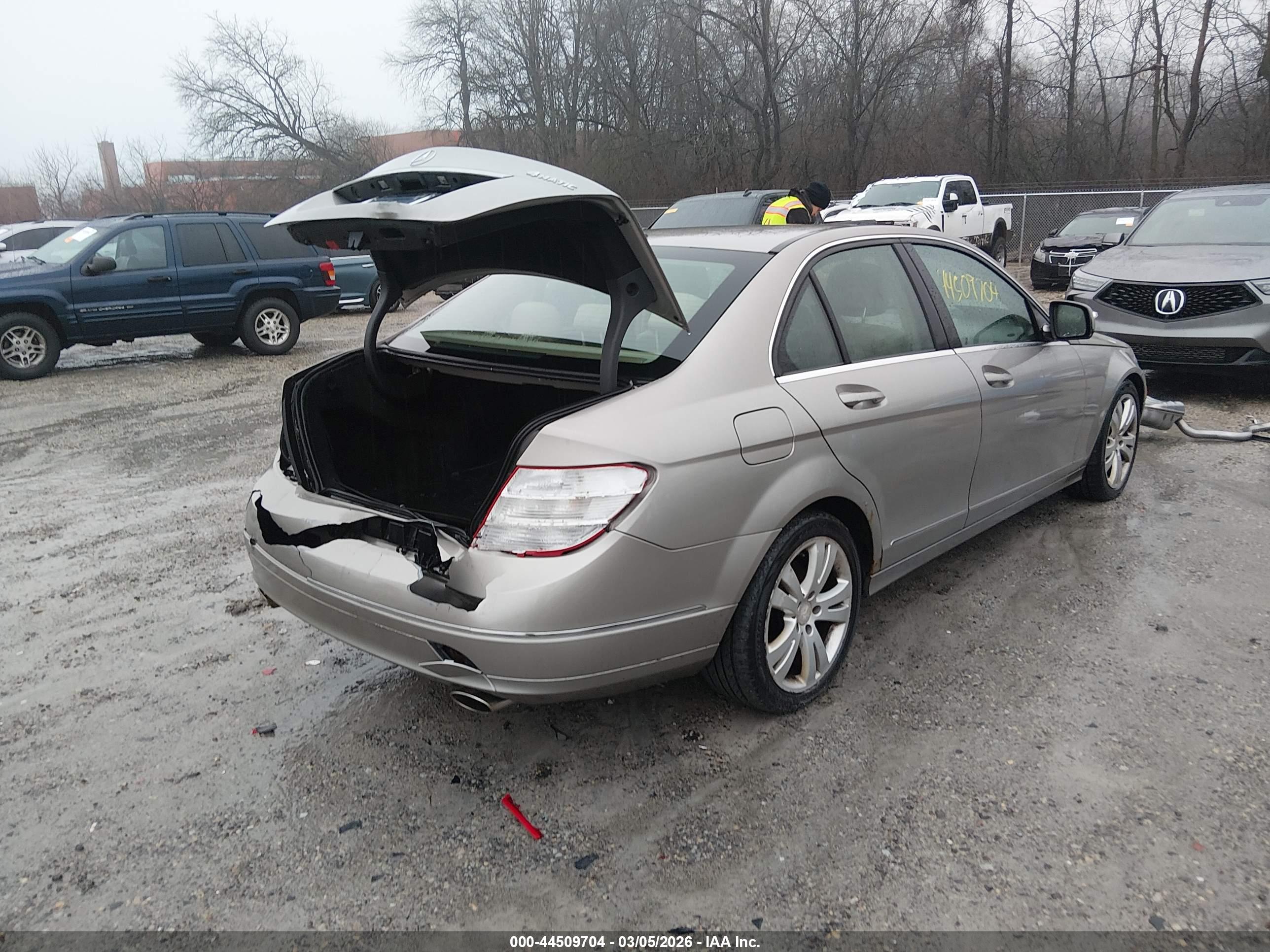MERCEDES-BENZ C image 4