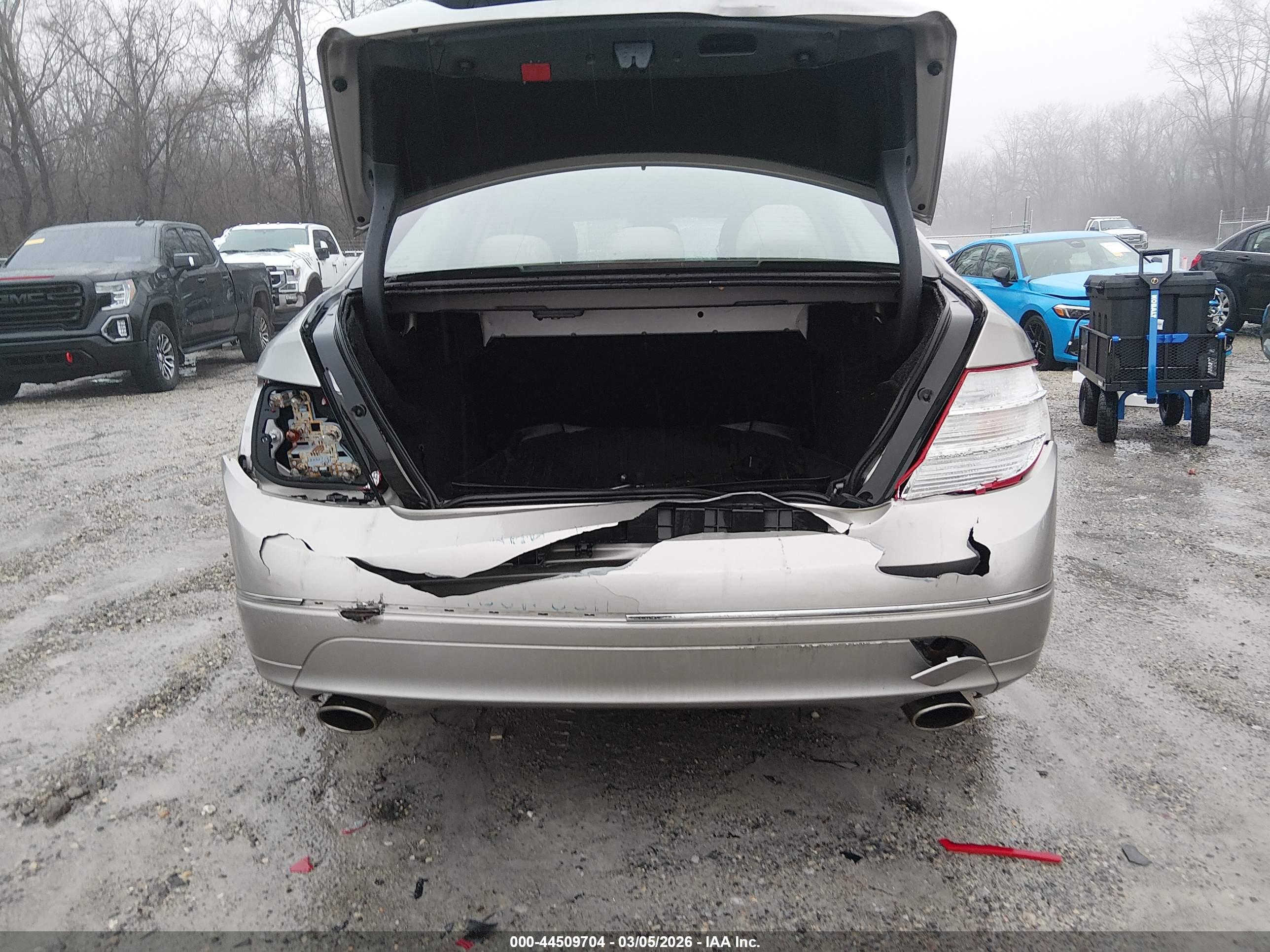 MERCEDES-BENZ C image 6