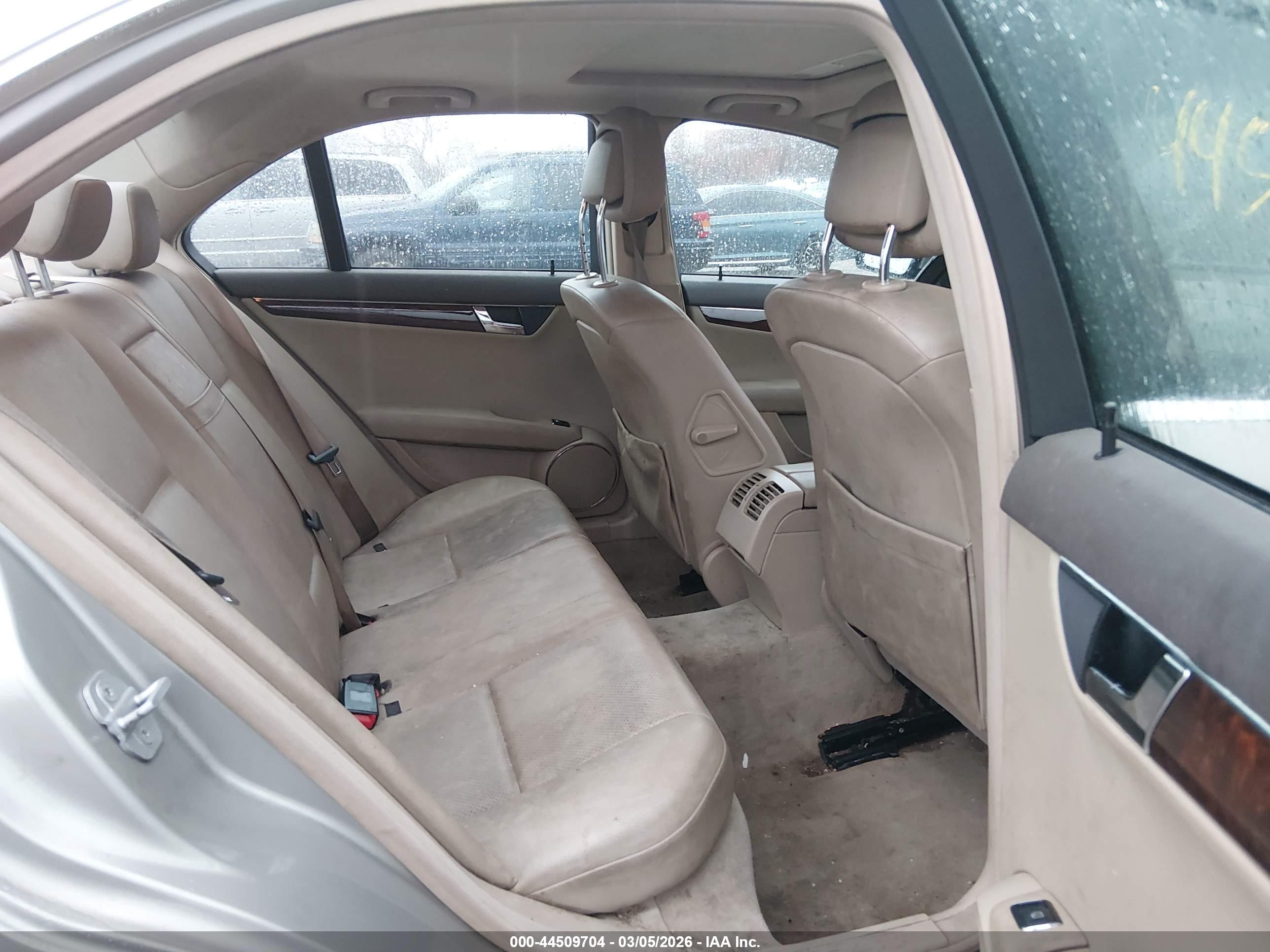 MERCEDES-BENZ C image 8