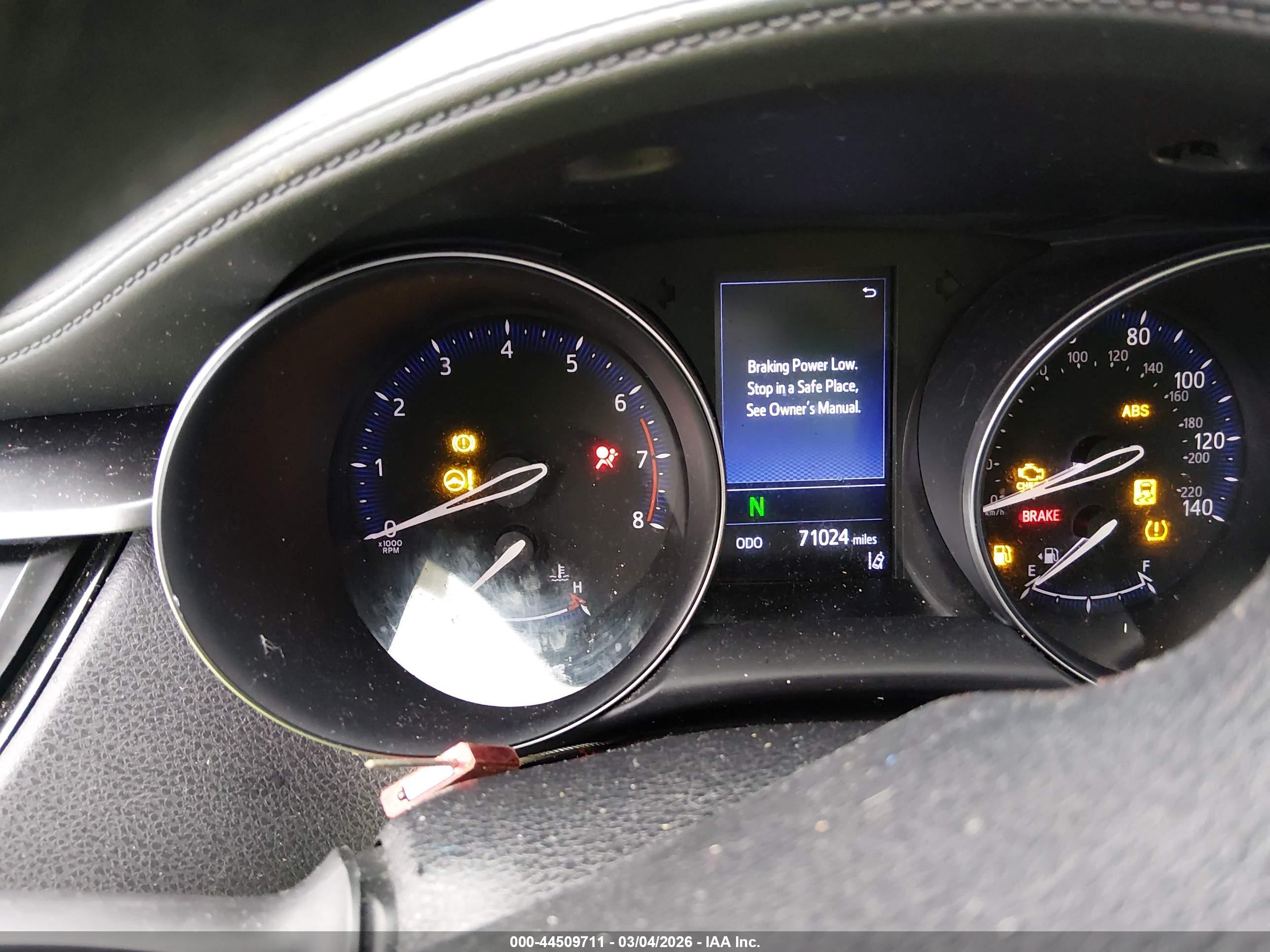 TOYOTA C-HR image 7
