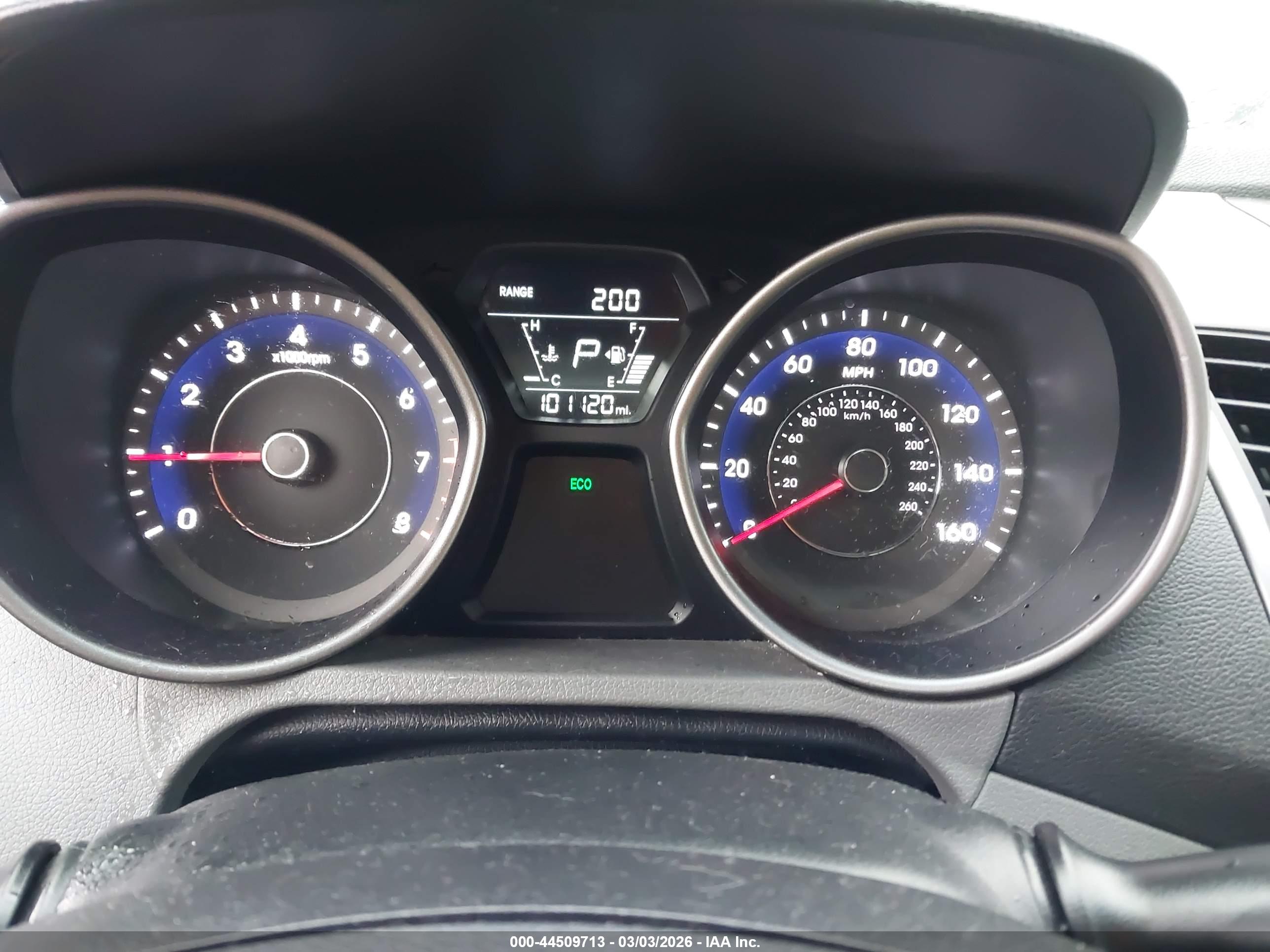 HYUNDAI ELANTRA image 7