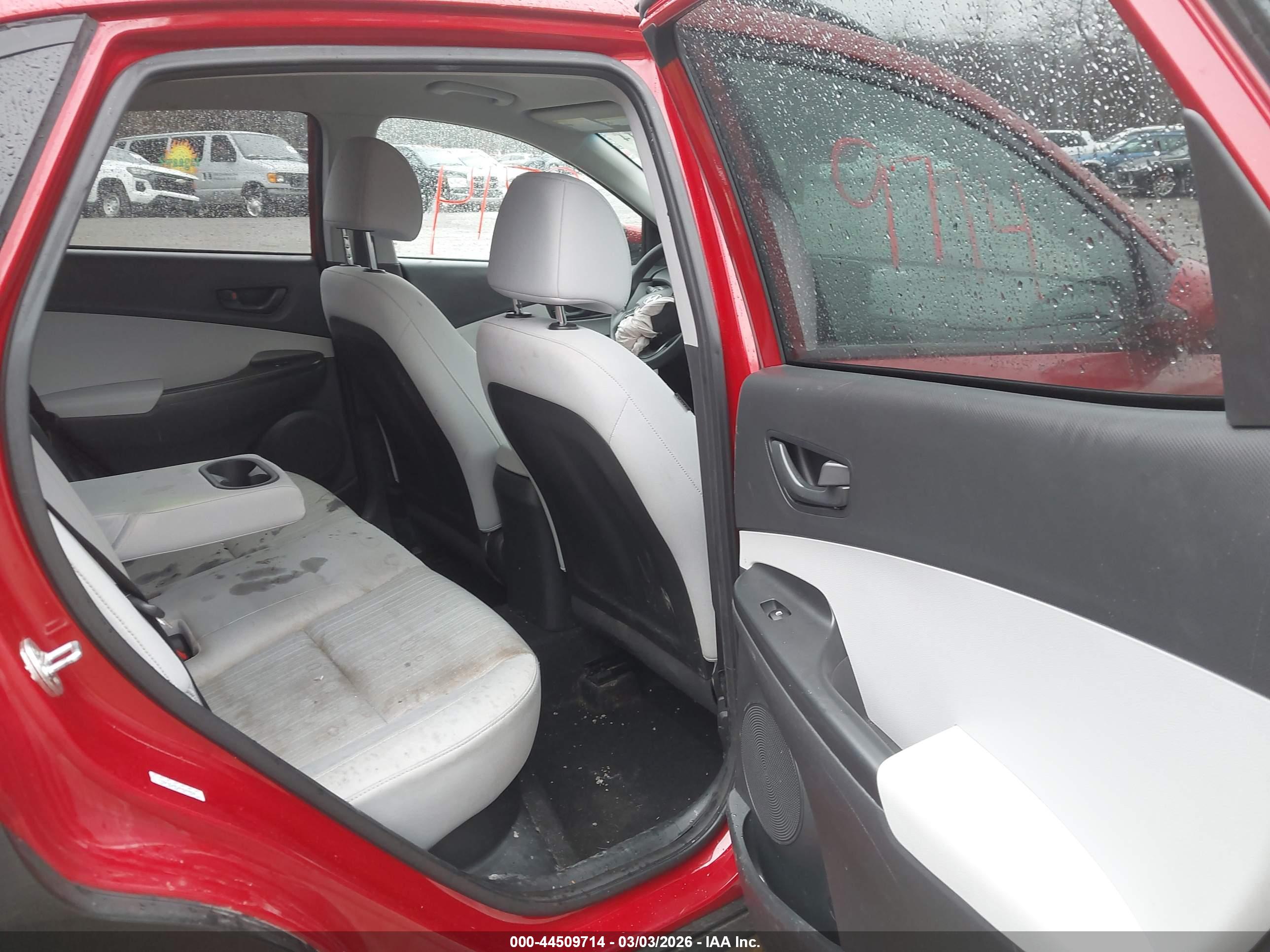 HYUNDAI KONA image 8