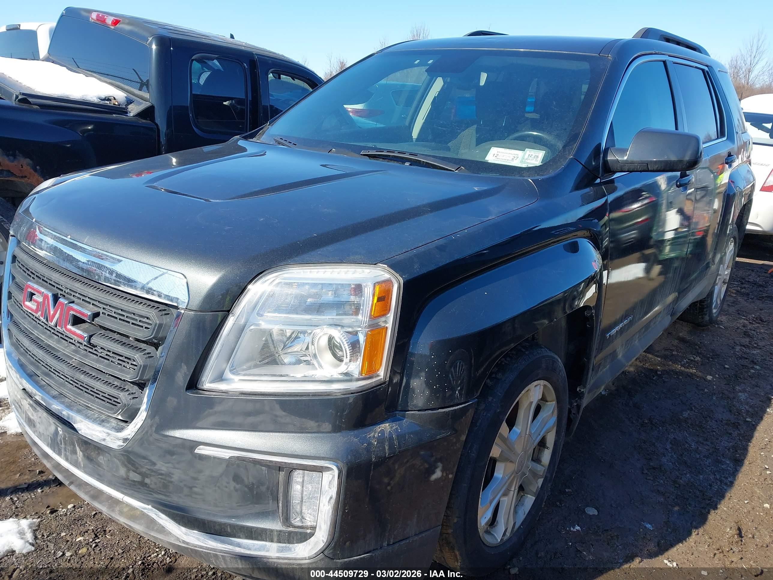 GMC TERRAIN image 6