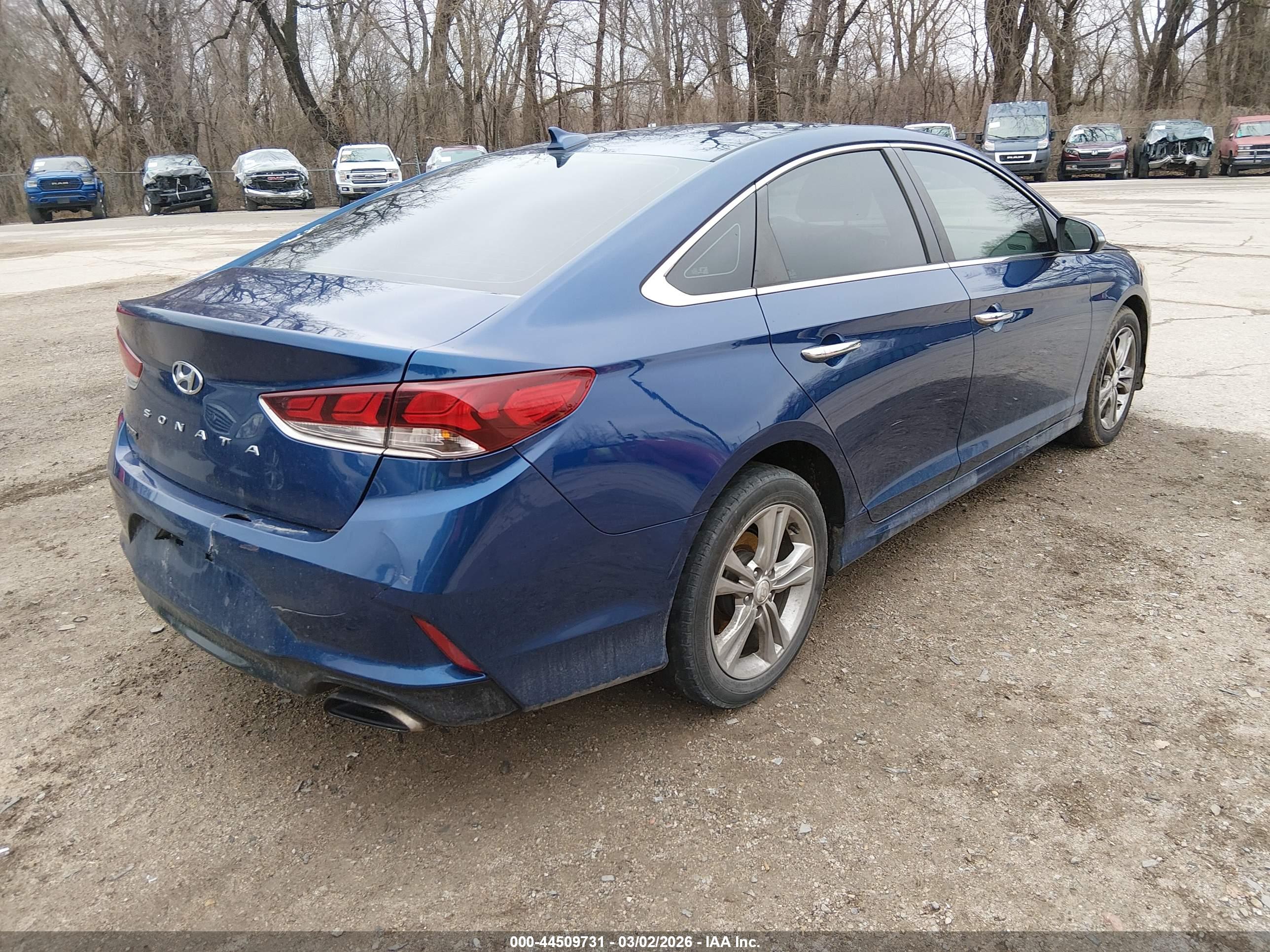 HYUNDAI SONATA image 4