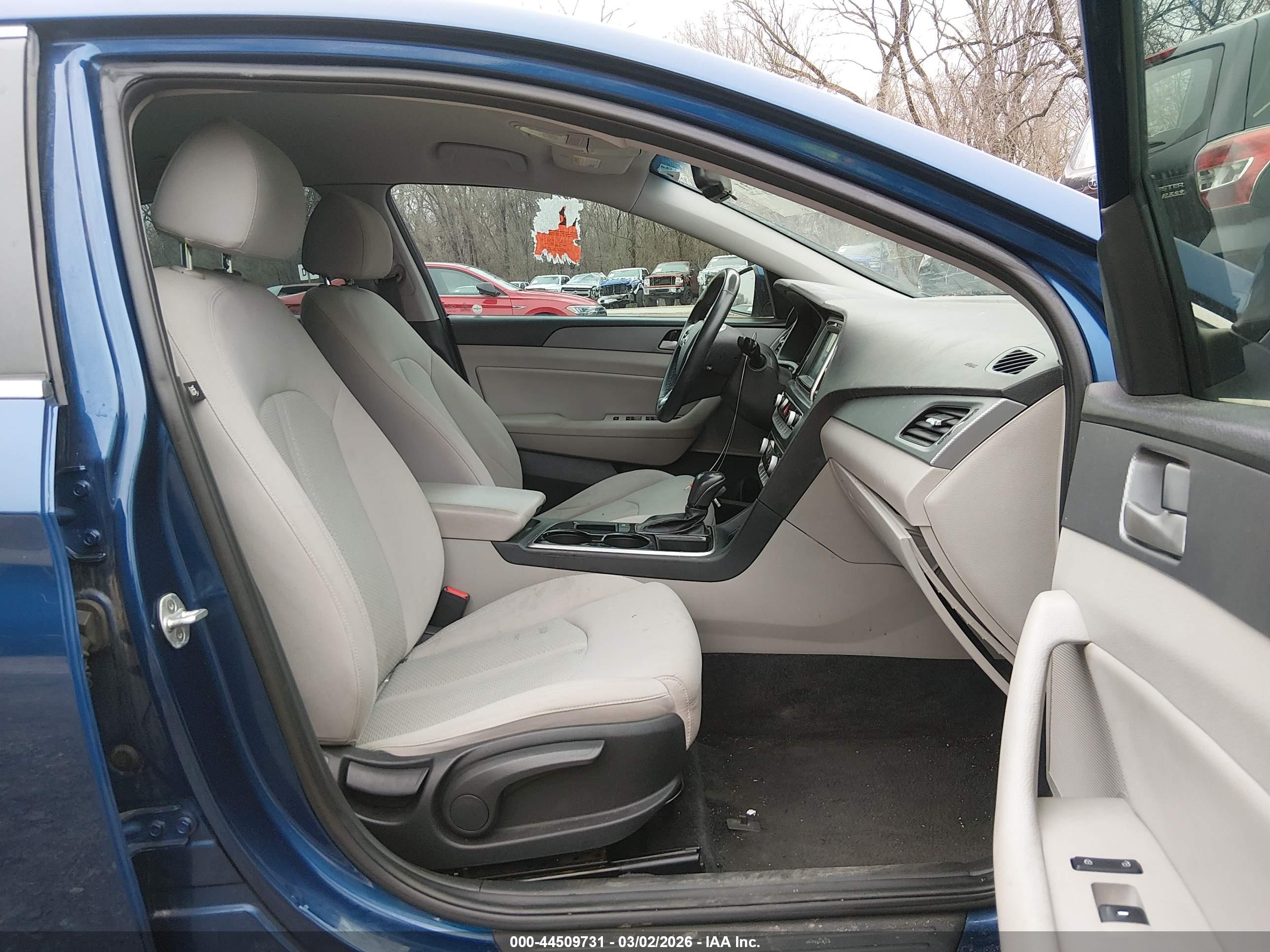 HYUNDAI SONATA image 5