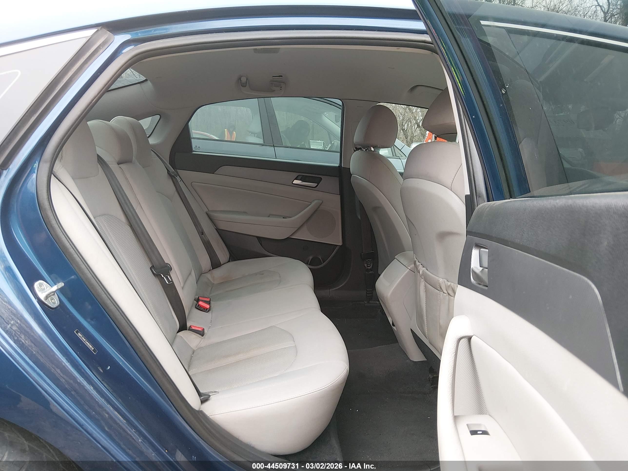 HYUNDAI SONATA image 8